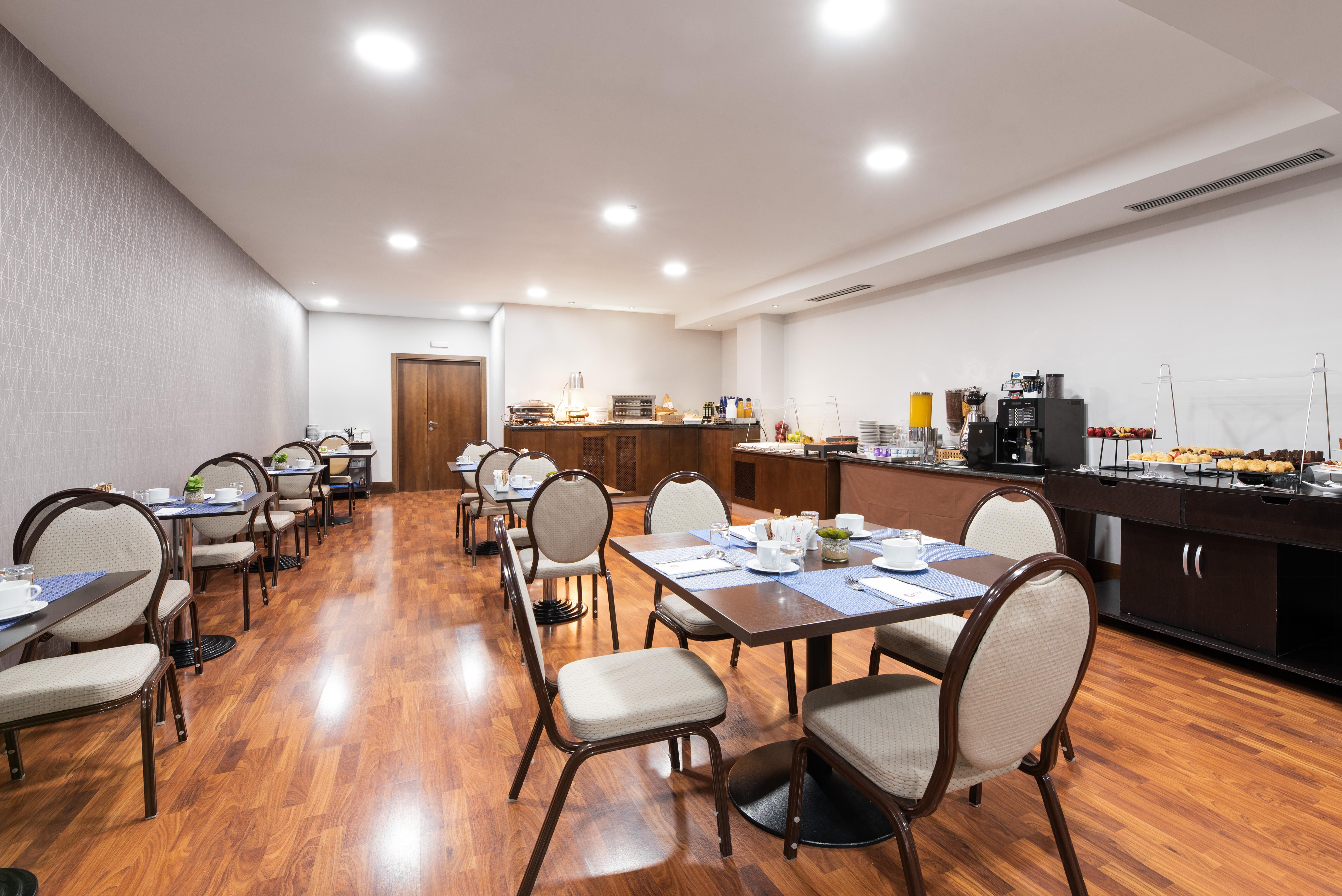 Exe Agora Hotel 4*
