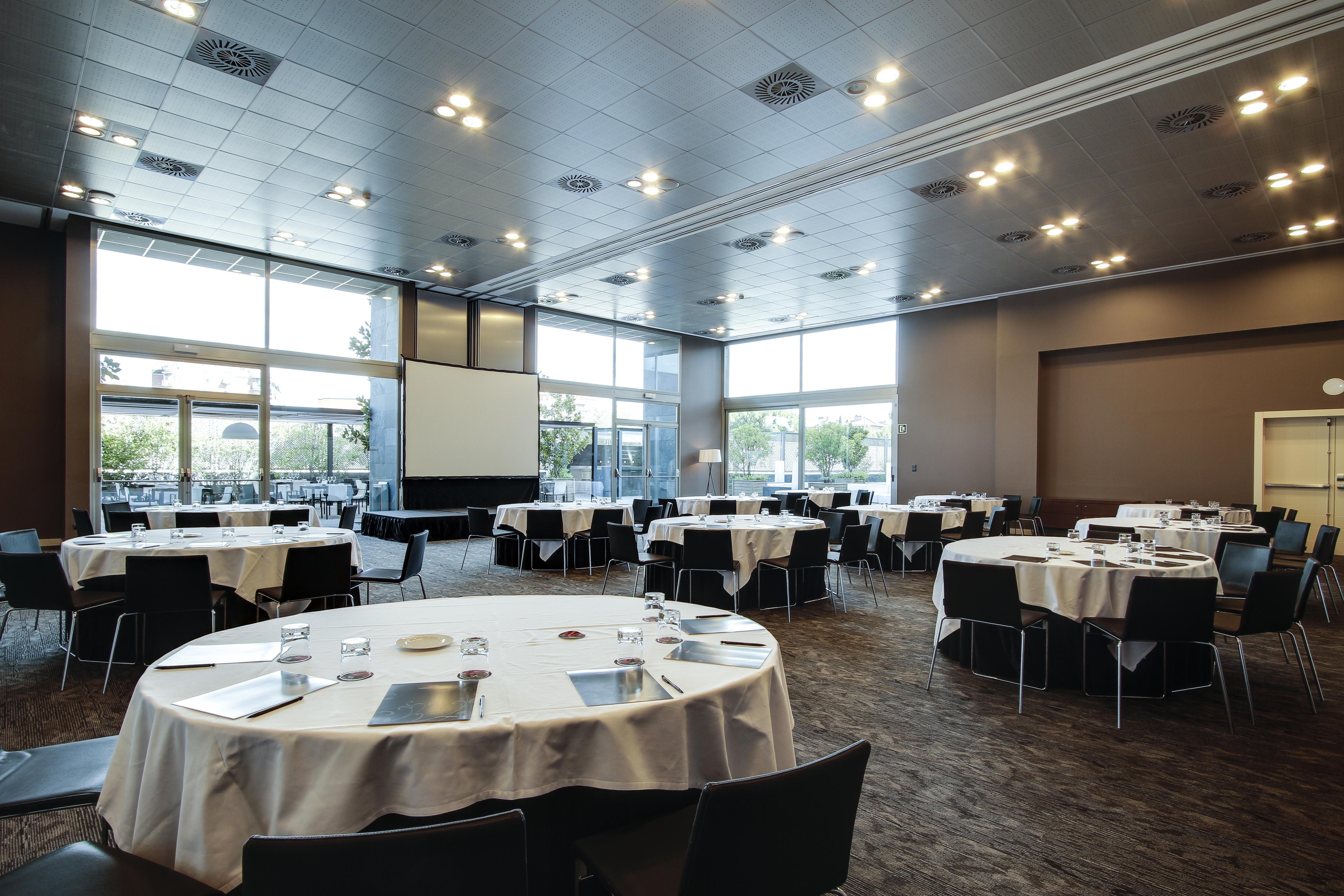 Hotel Pcm Forum Alcala 4*