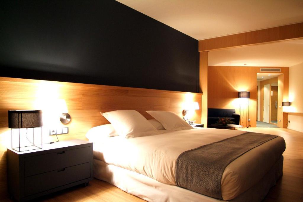Hotel Món Sant Benet 4*