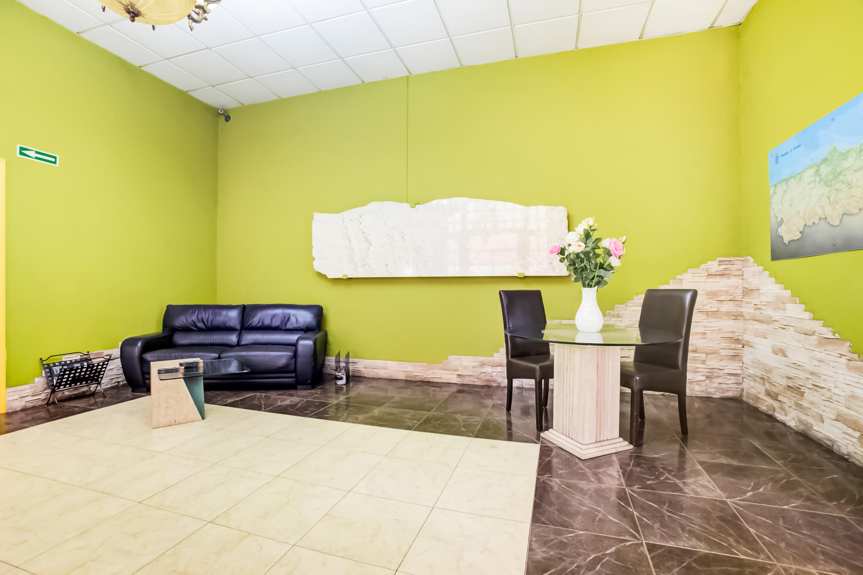 Oyo Parque Empresarial Hotel Aviles