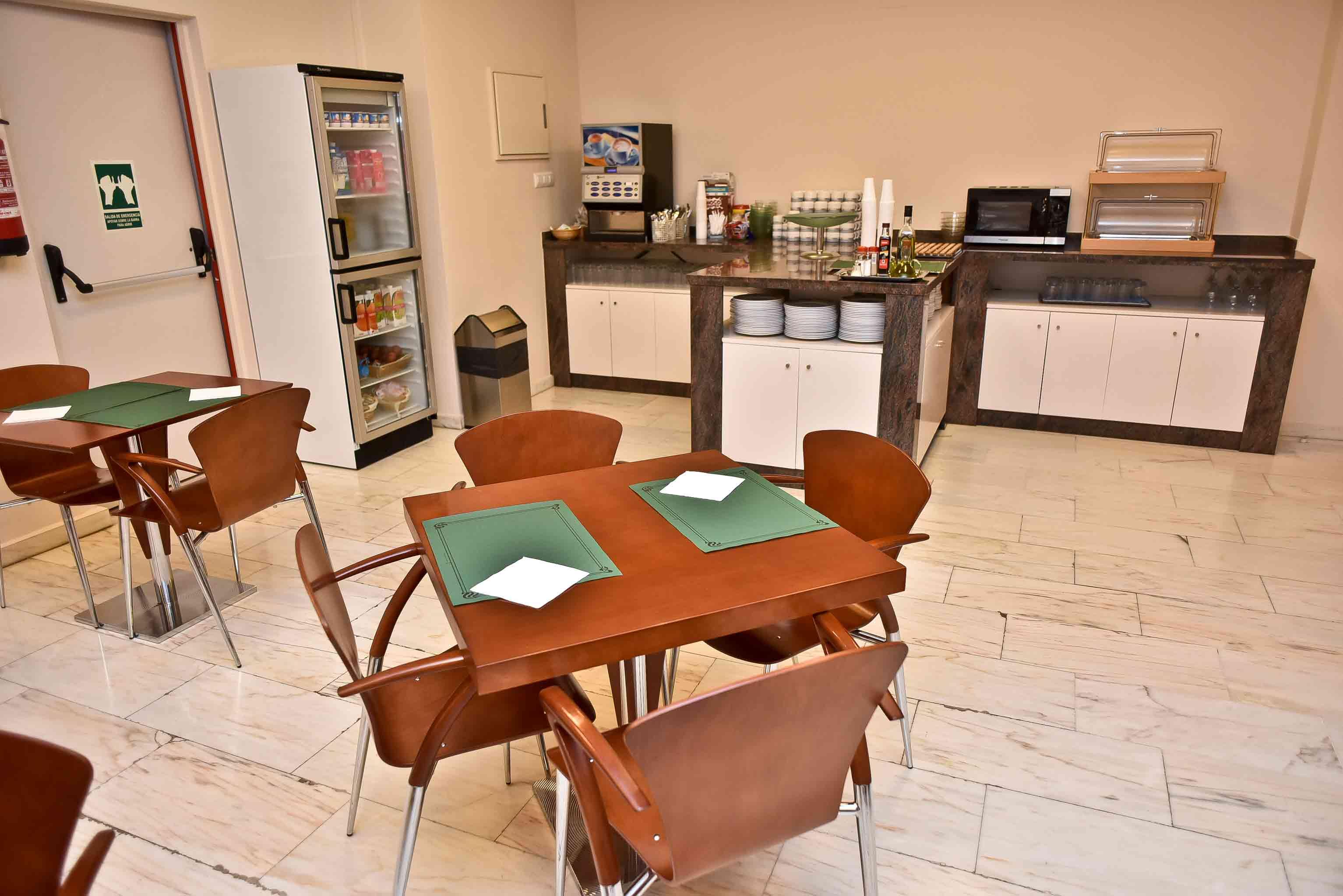 Adsubia Hotel 2*