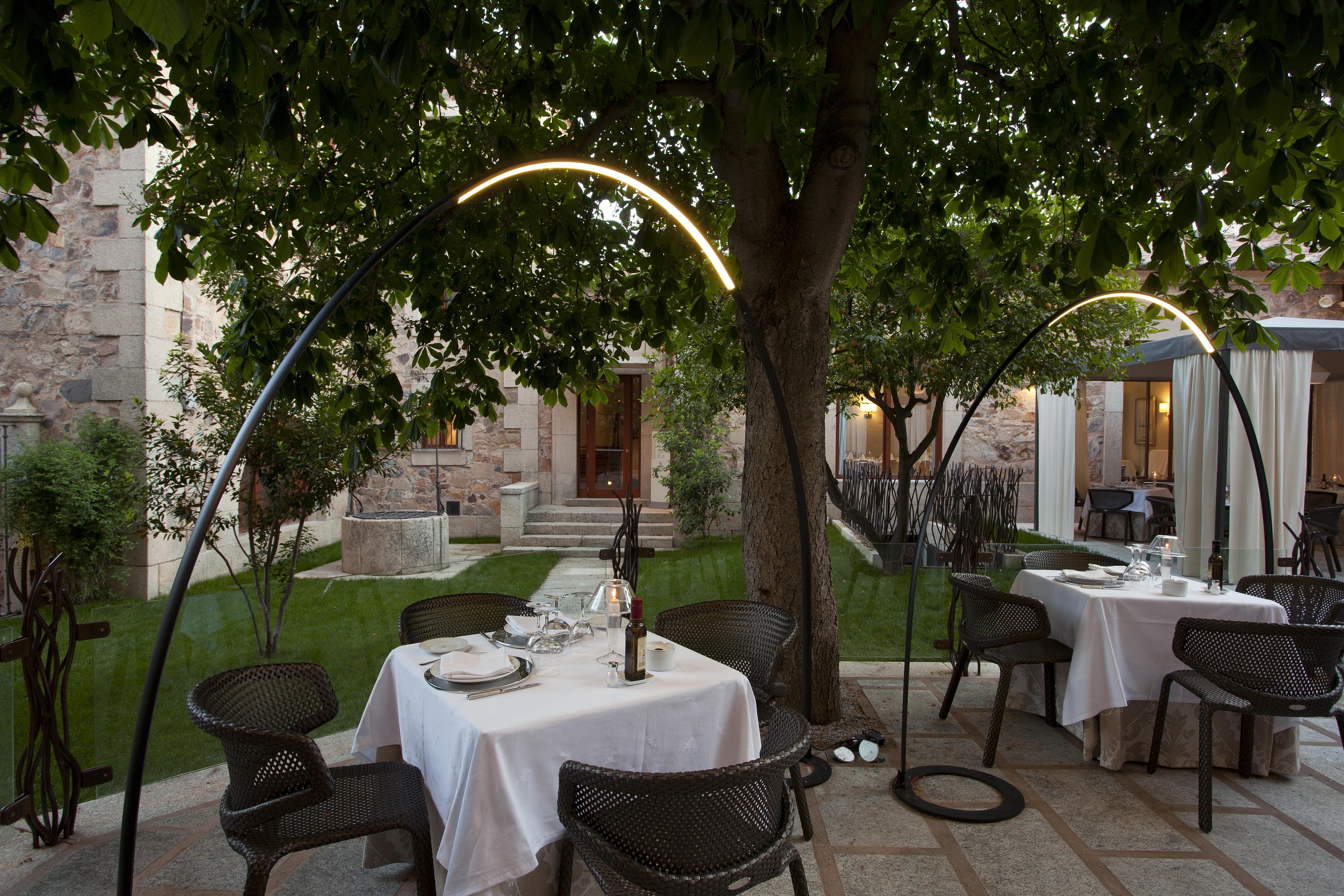 Hotel De 4*