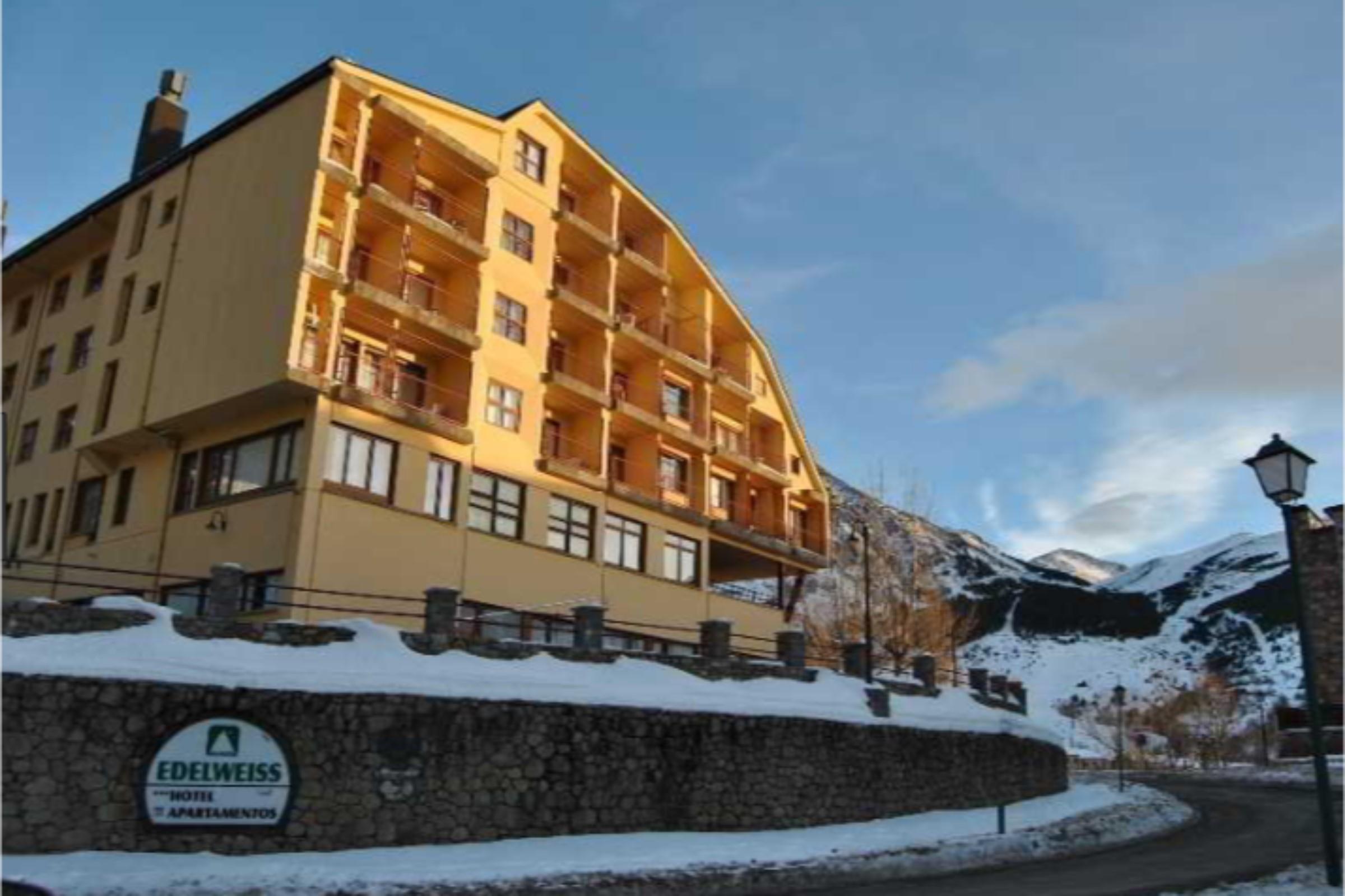Hotel Sno Edelweiss 3*