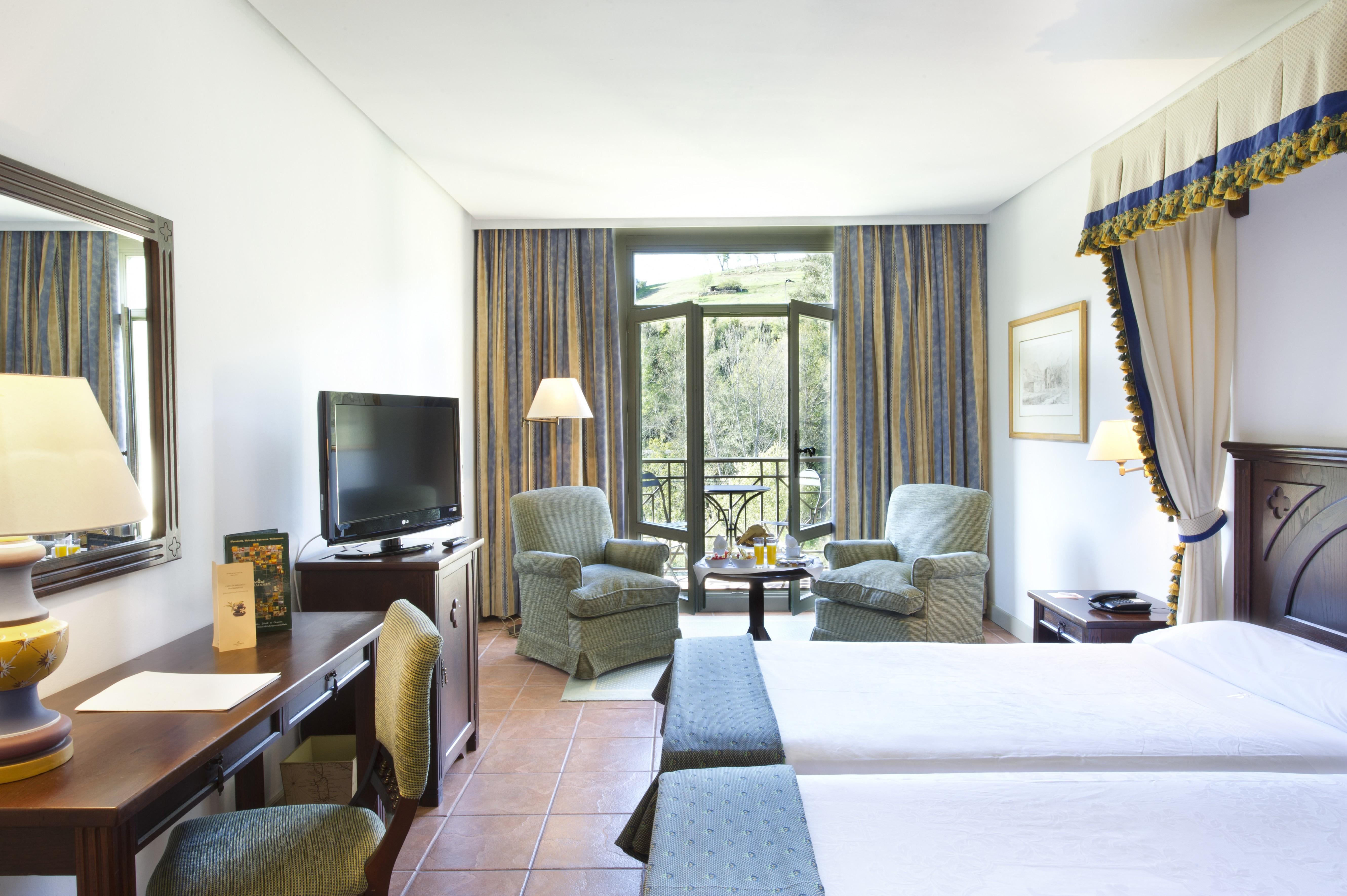 Hotel De Cangas De Onís 4*