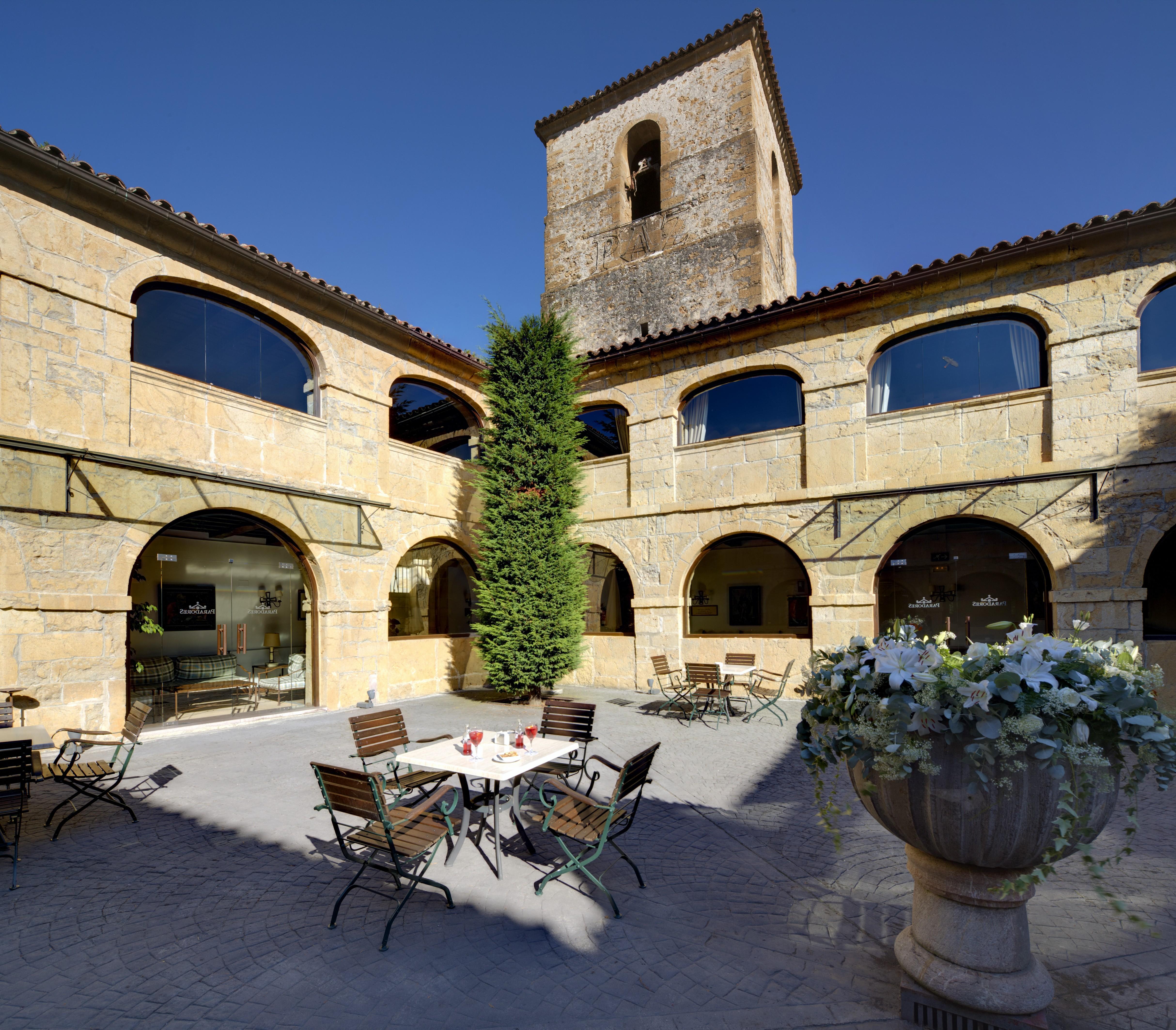 Hotel De Cangas De Onís 4*