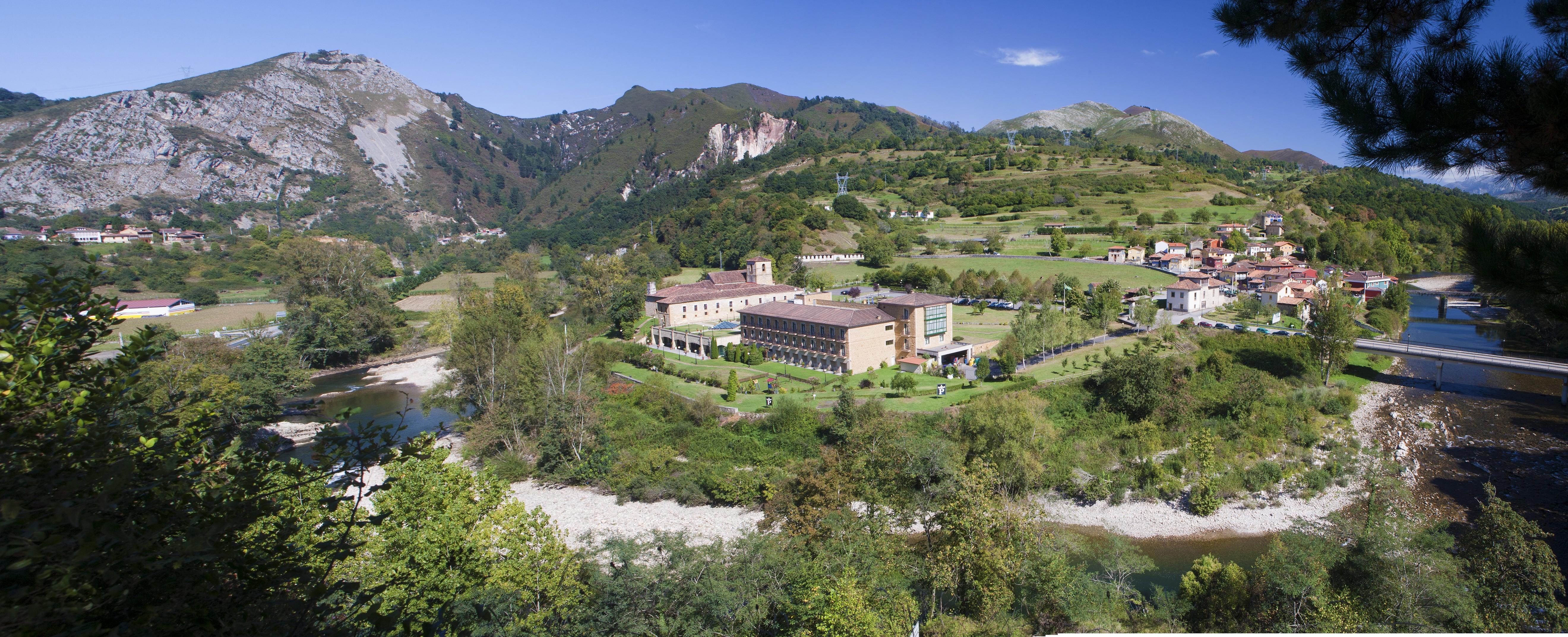 Hotel De Cangas De Onís Villanueva de Cangas de Onis