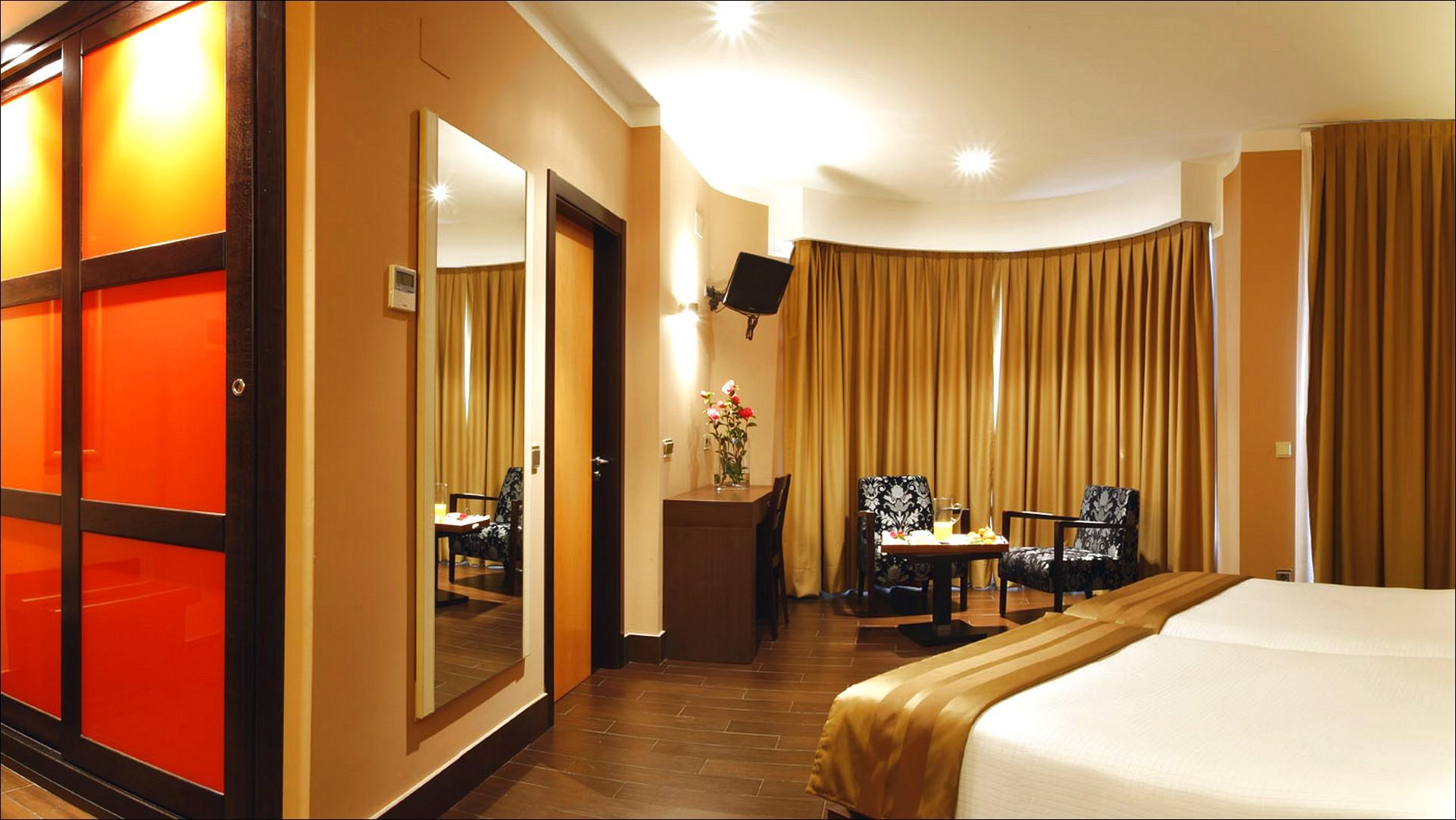 Blanco Hotel Navia