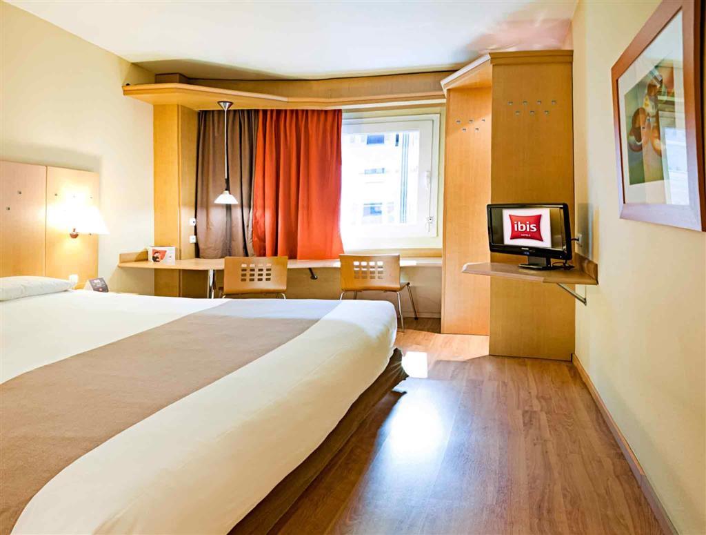 Ibis La Garena Hotel 3*