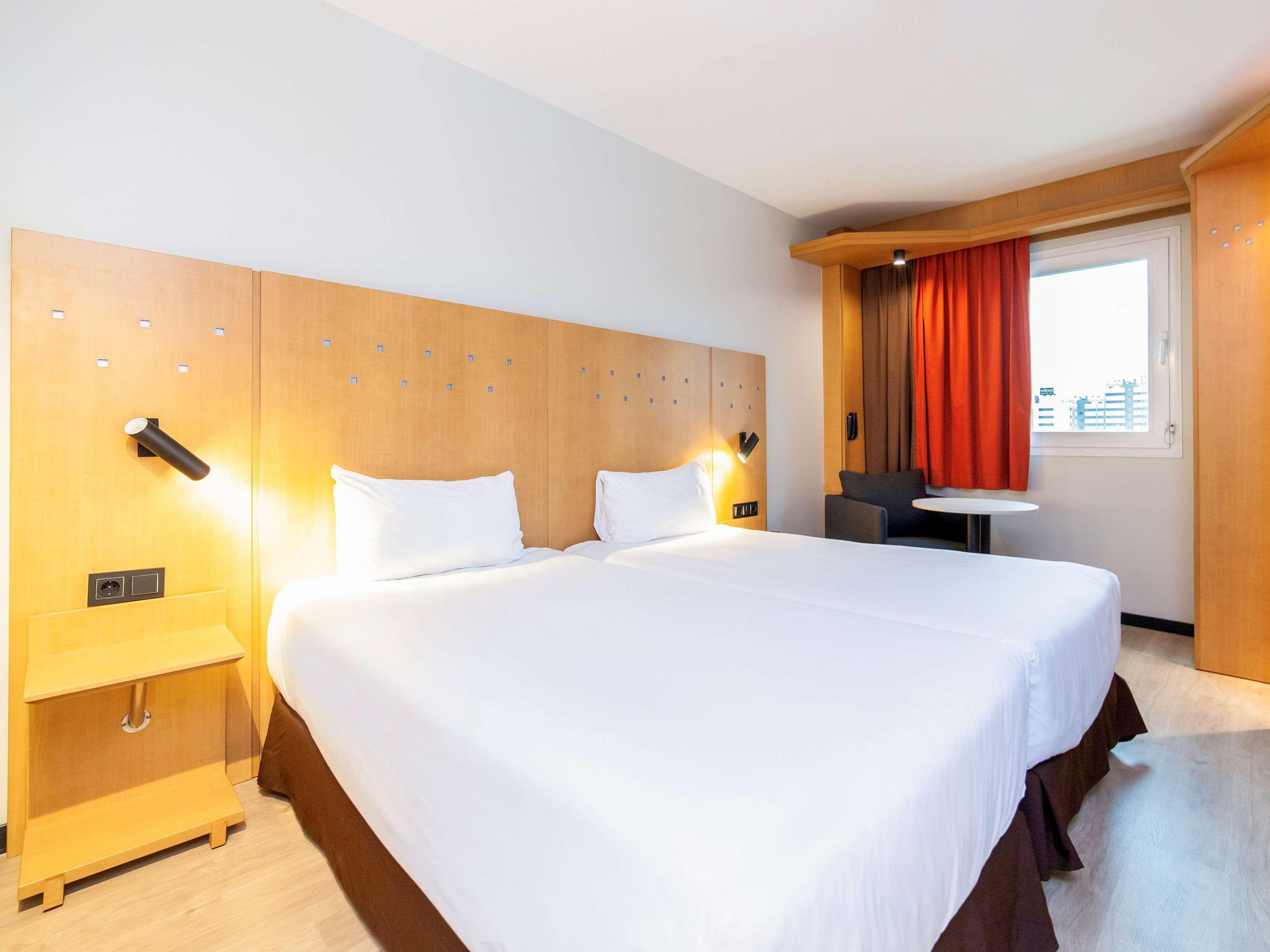Ibis La Garena 3*
