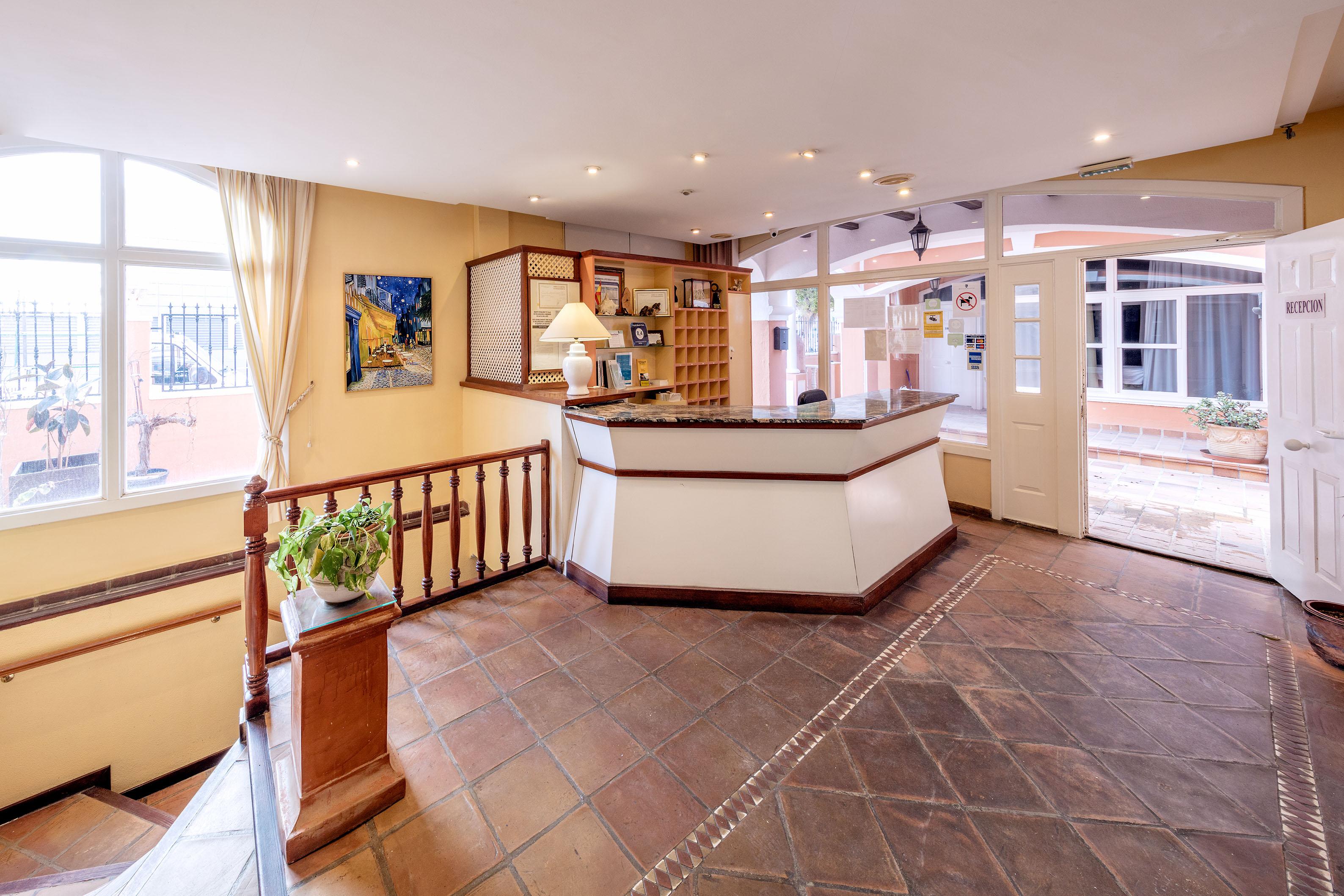 Aparthotel Lloyds Club 3*