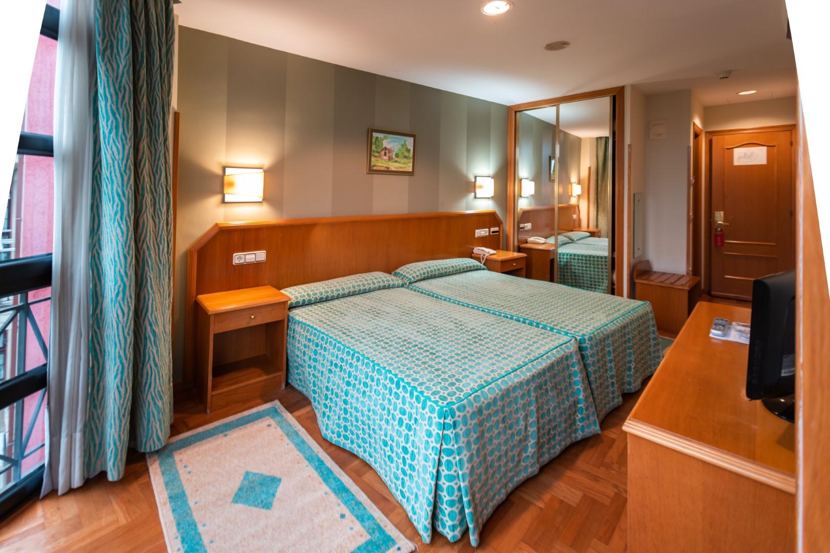 Hotel Astures 3*
