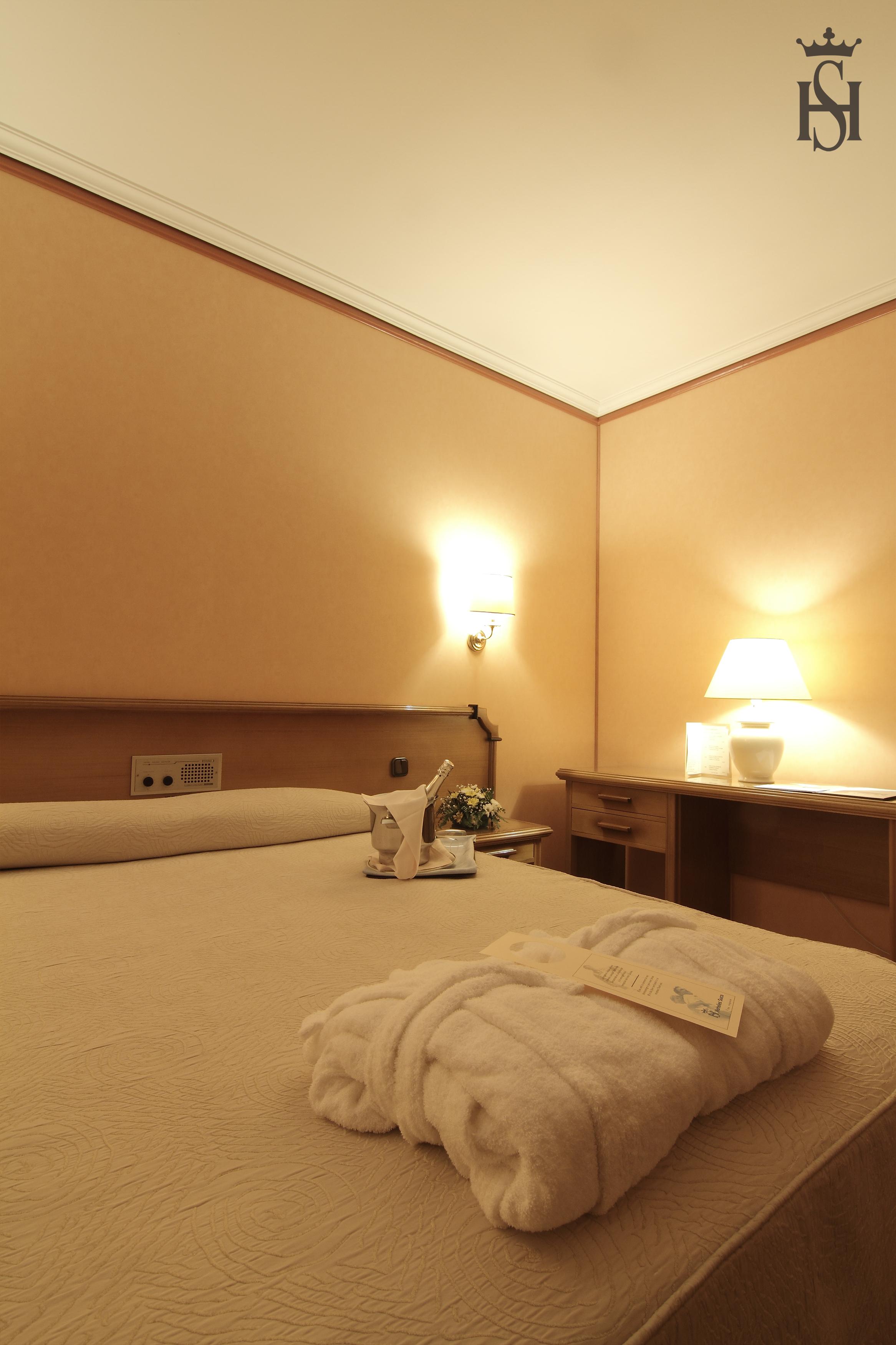Hospedium Europa Centro 4*