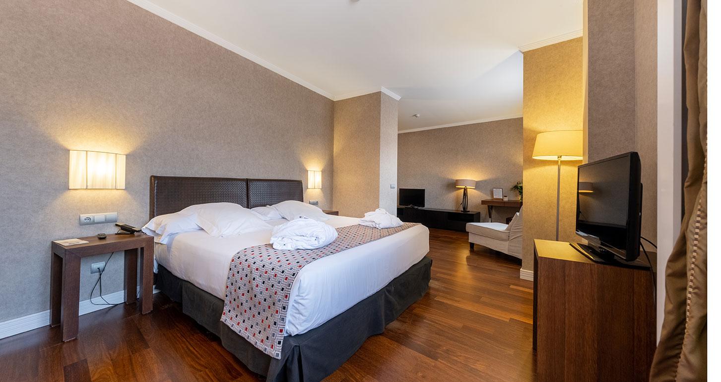 Hotel Castilla Termal 4*