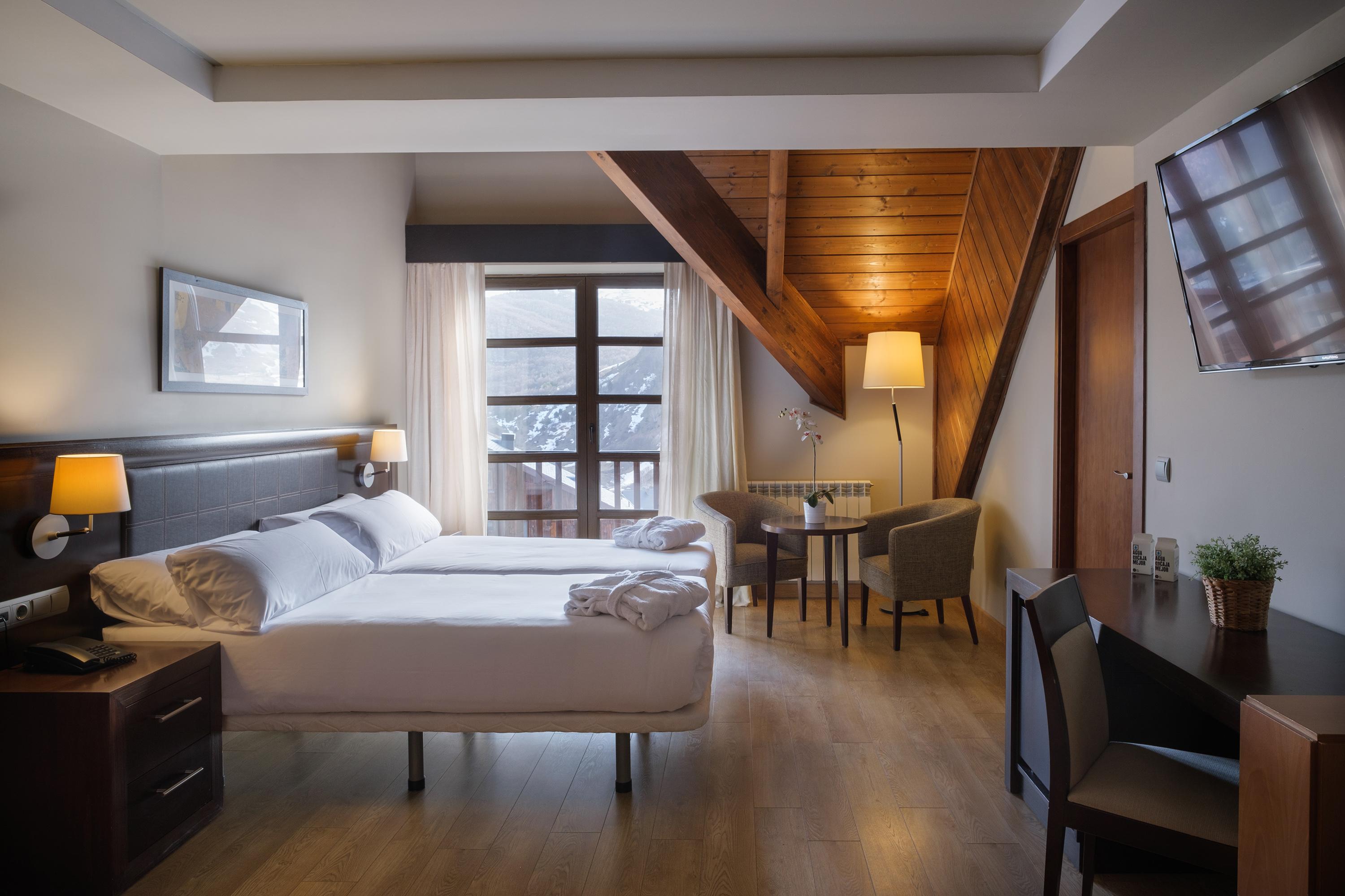 Snoe Aragon Hills Hotel
