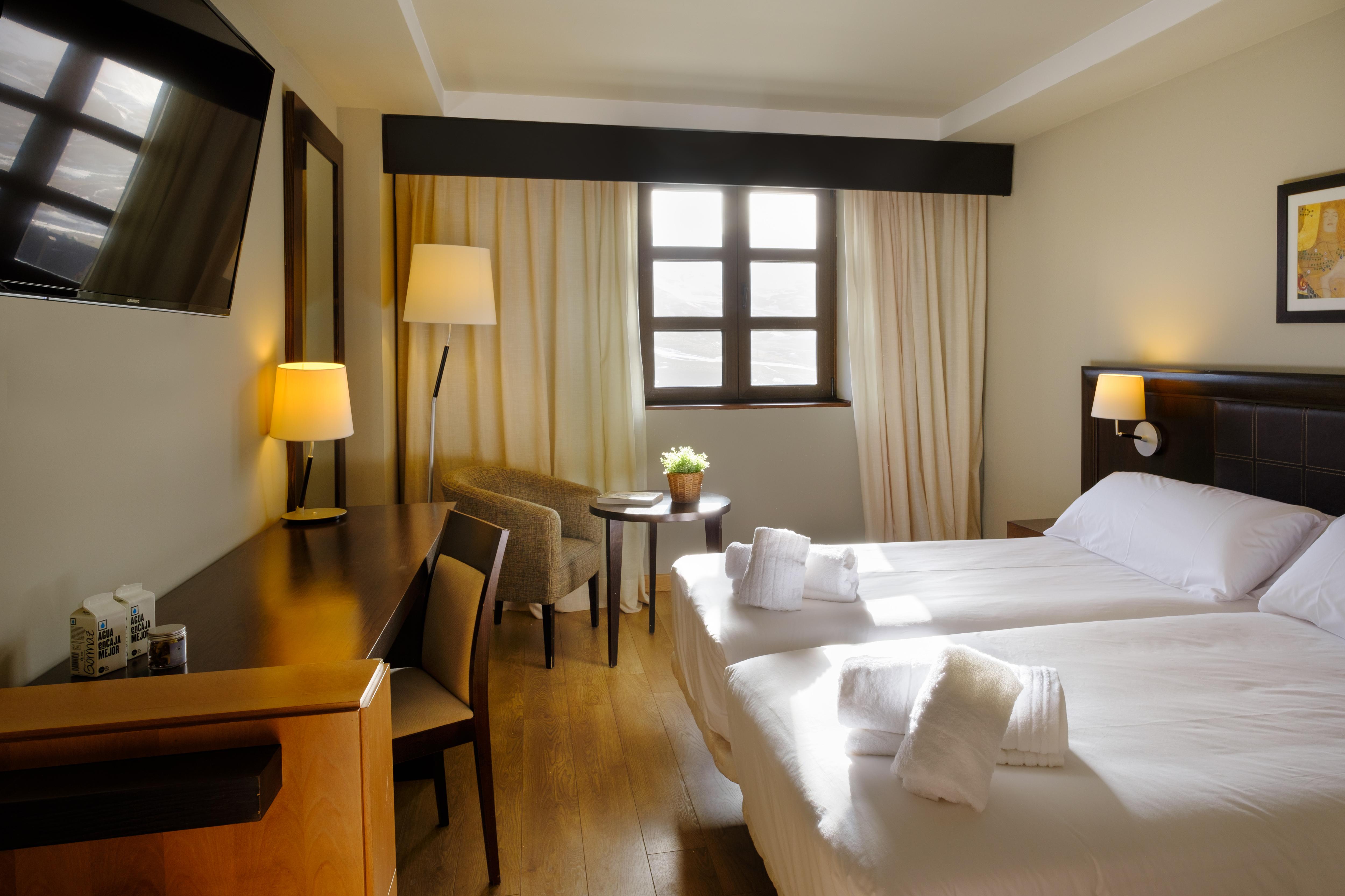 Hotel Snoe Aragon Hills Formigal