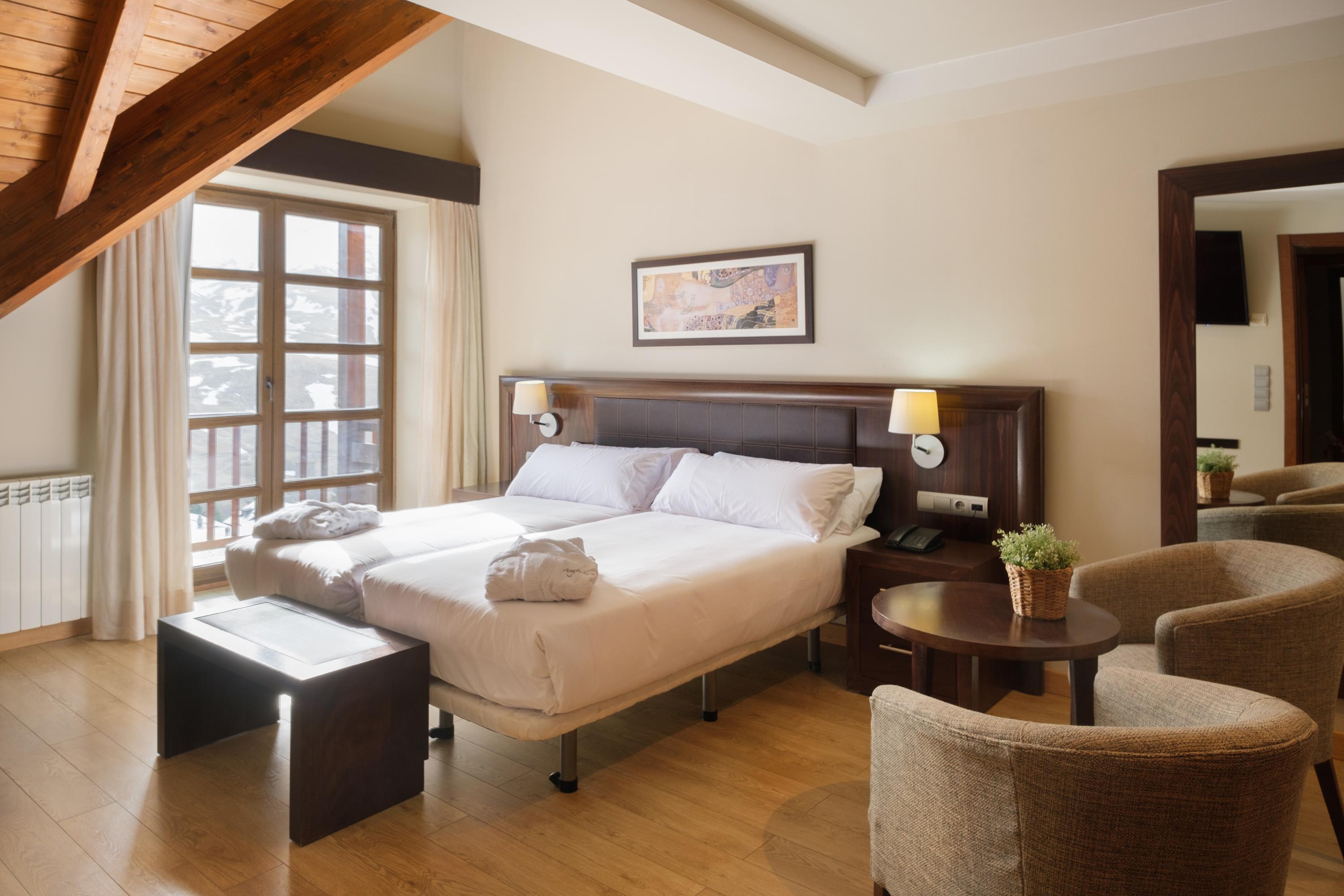 Snoe Aragon Hills Hotel 4*