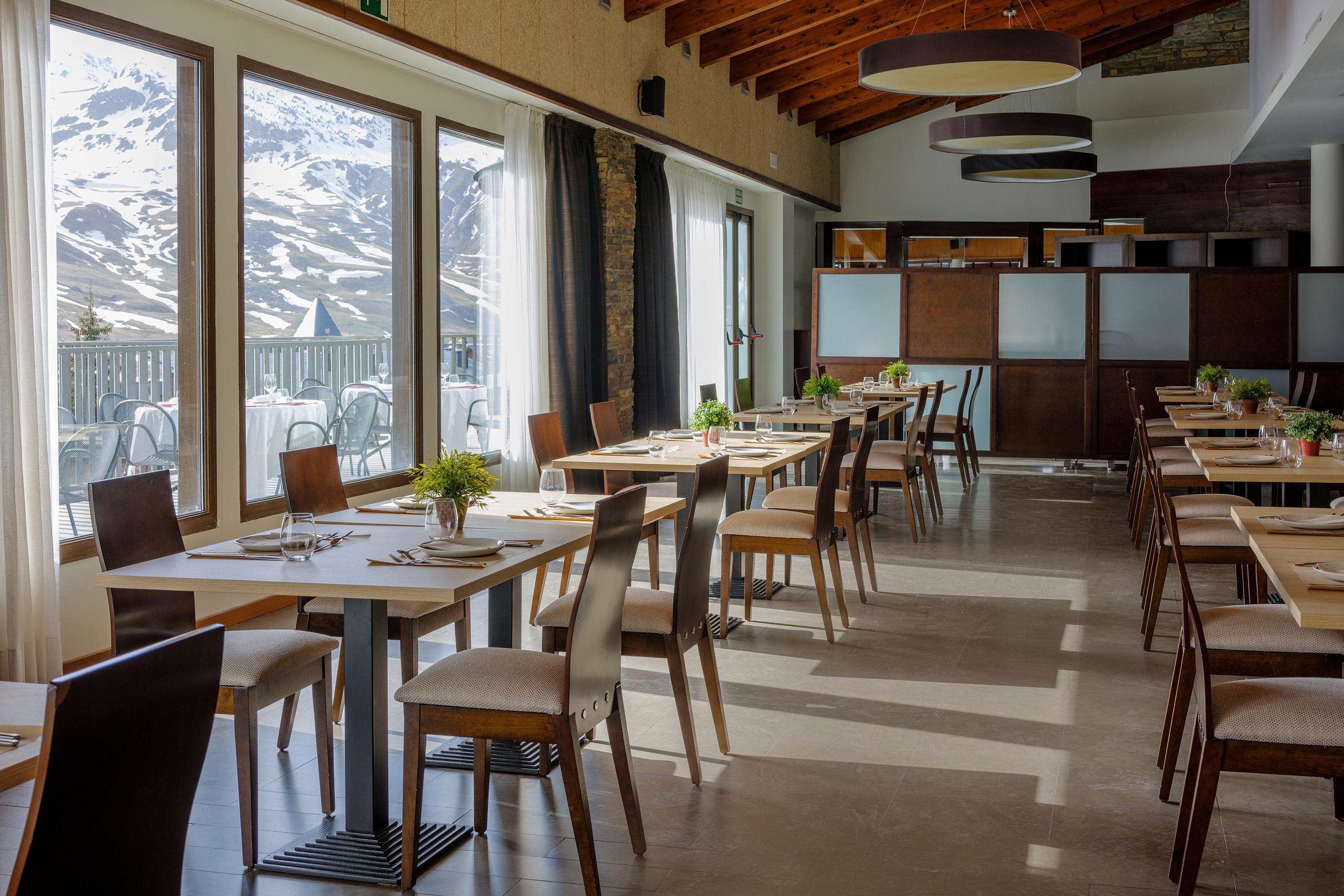 Hotel Snoe Aragon Hills 4*