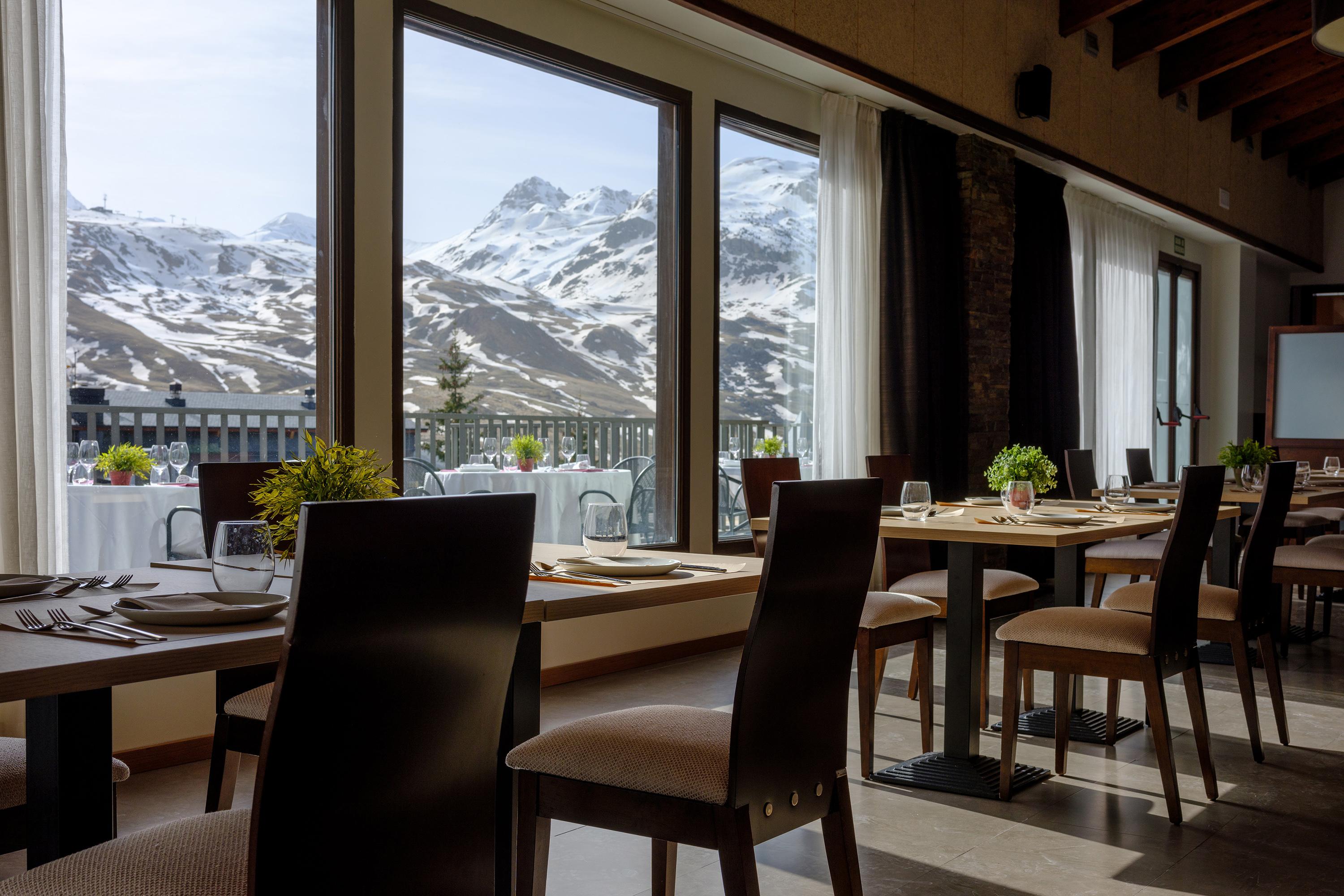 Snoe Aragon Hills Hotel 4*
