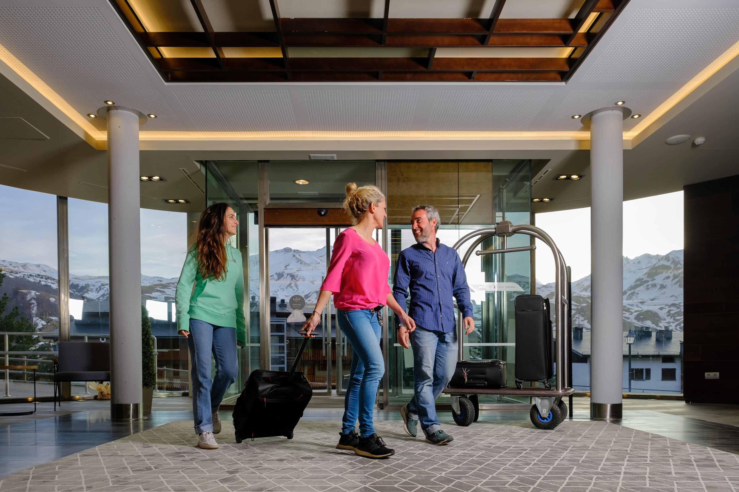 Hotel Snoe Aragon Hills Formigal