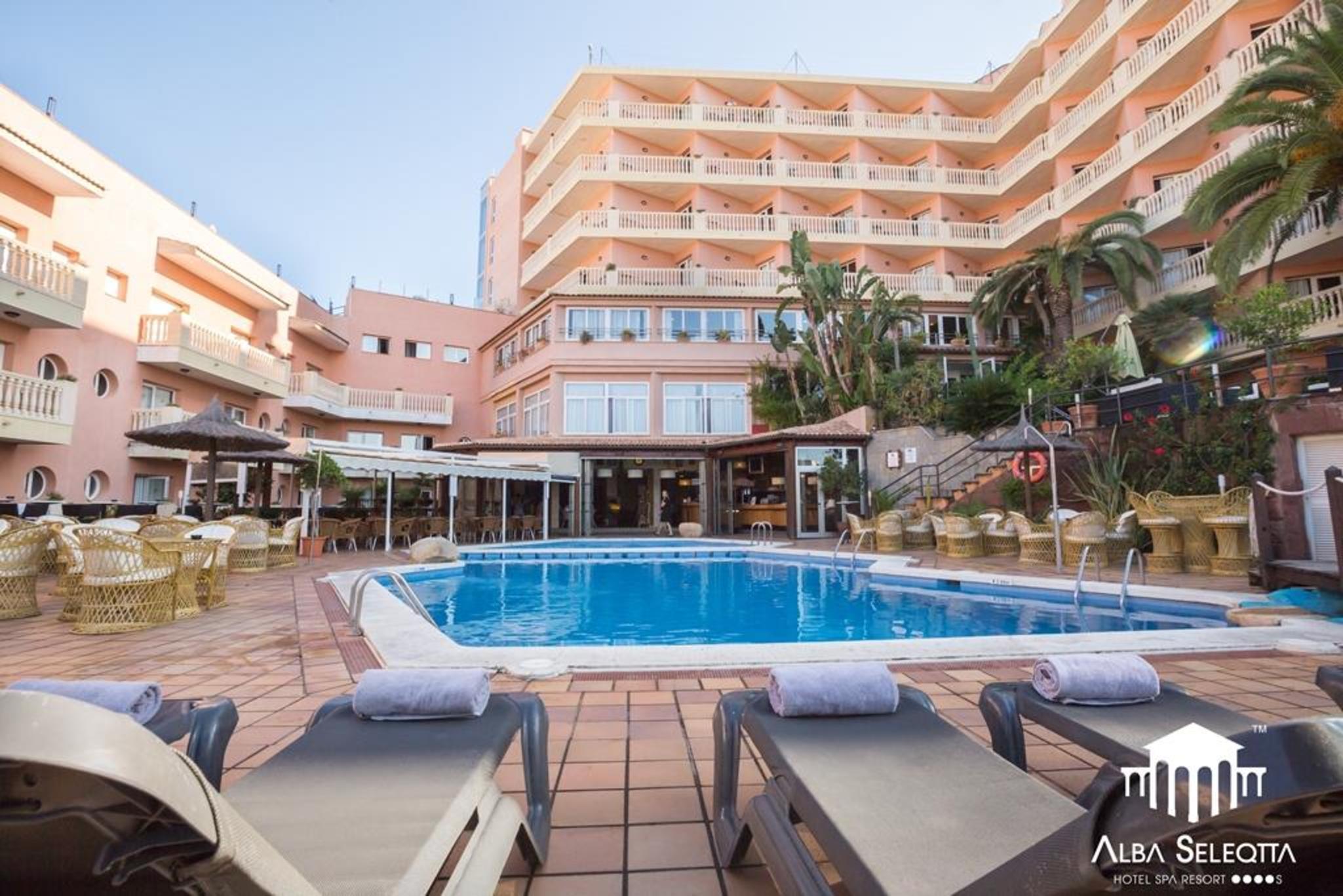 Hotel Alba Seleqtta