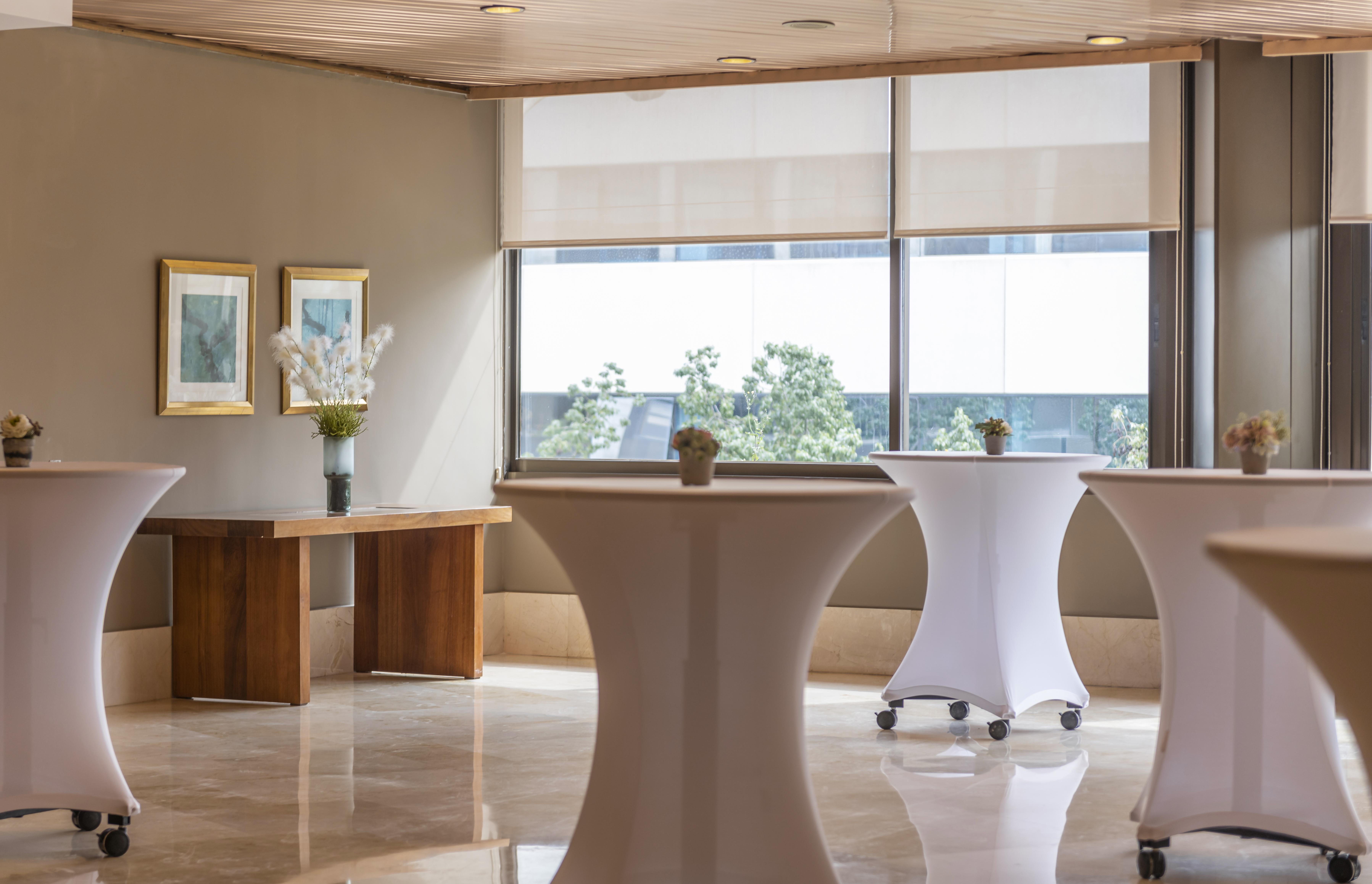 Hotel Hesperia Barcelona Sant Just 4*