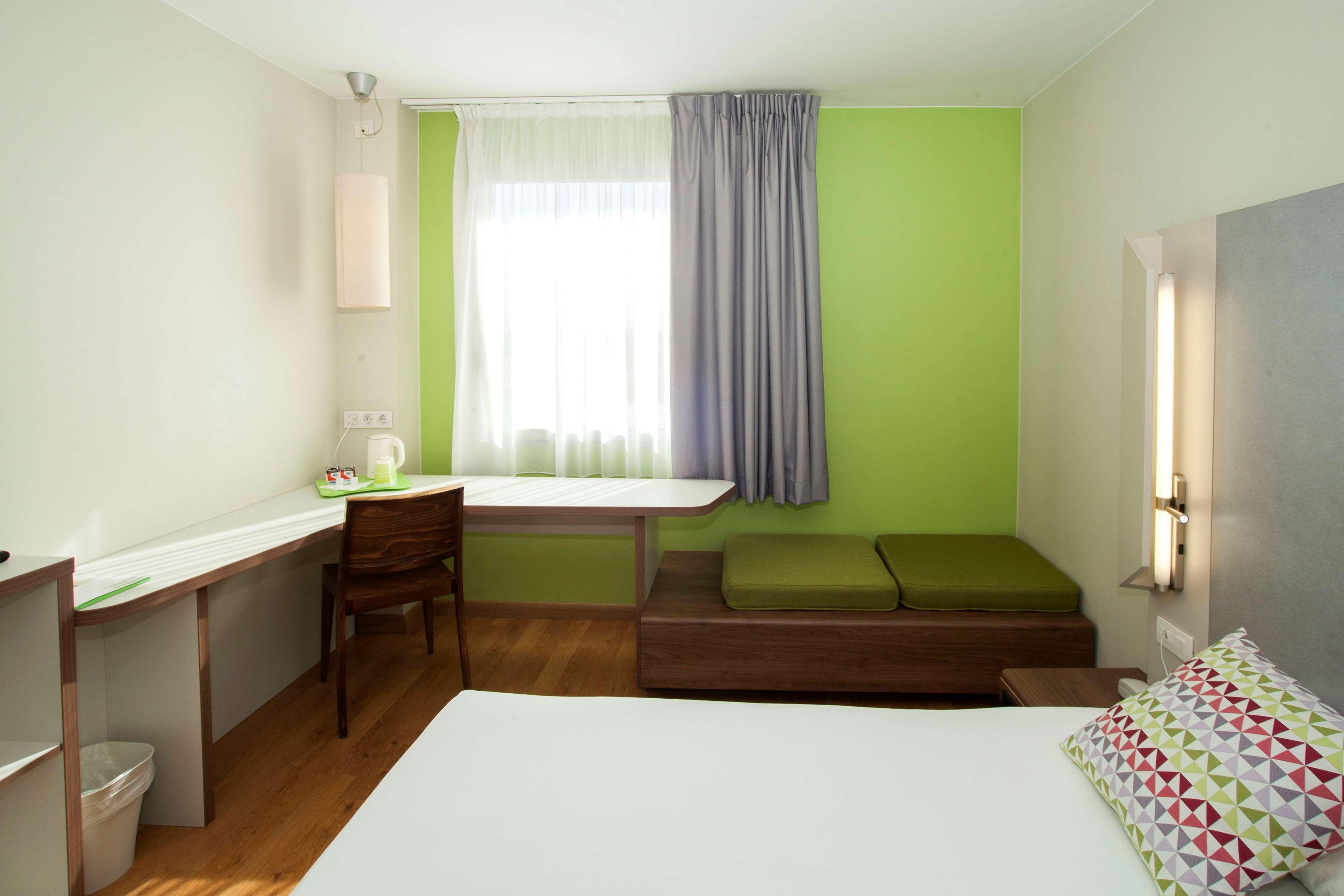 Travelodge Bcn Cornella Fira