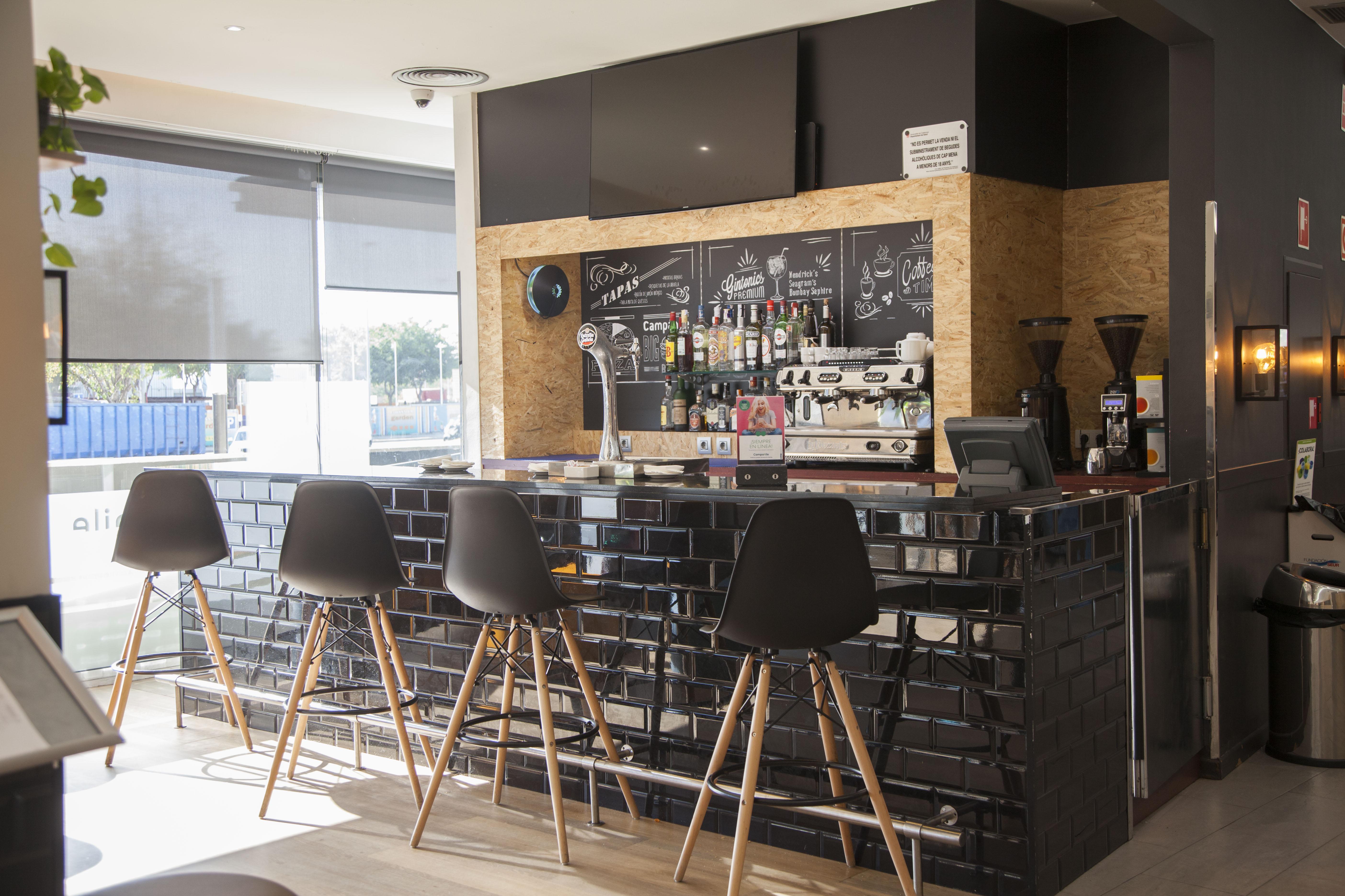 Travelodge Bcn Cornella Fira 3*