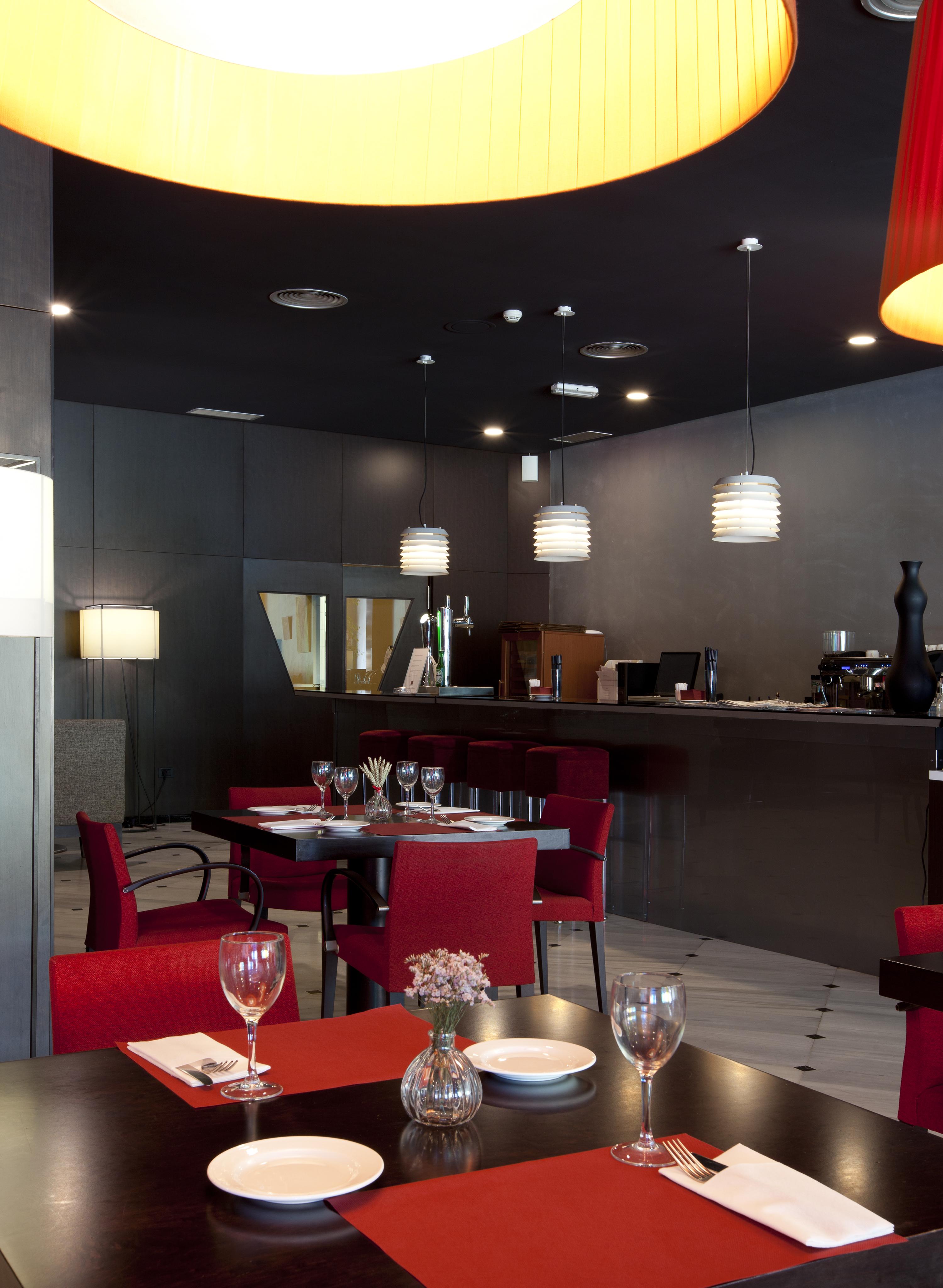 Urh Ciutat De Hotel 4*