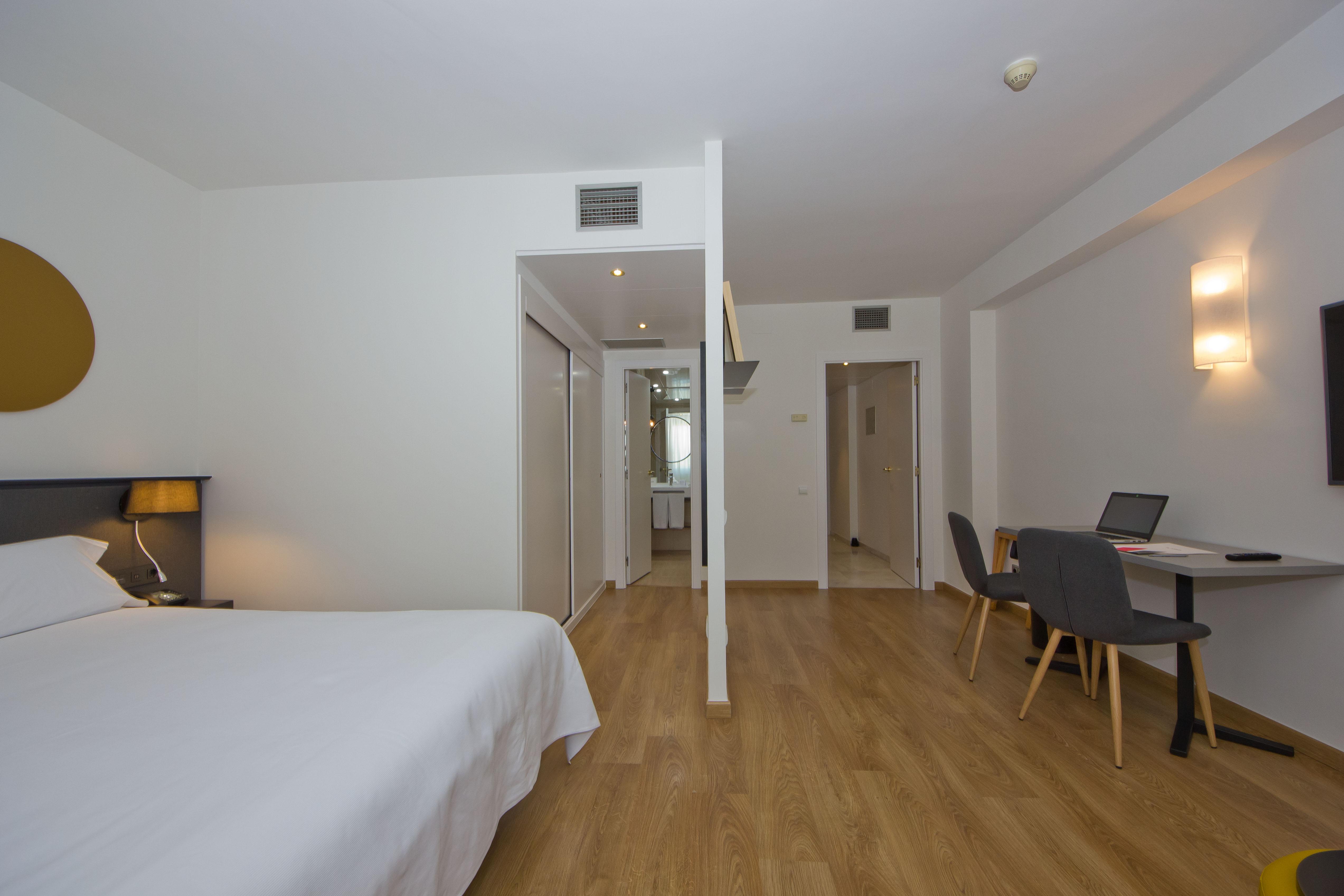 Atenea Valles 4* Granollers