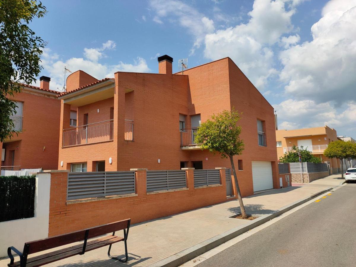 Amplio Con Jardín Y Zona Barbacoa. Сasa de vacaciones Reus