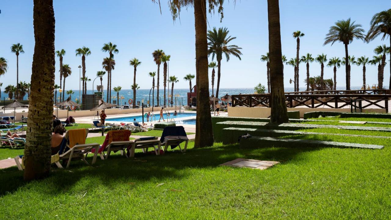 Apartamento Aloha Apartamentos. Primera Línea De Playa. Vista Al Mar.