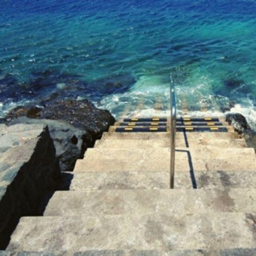Primera Linea De Playa Con Vistas Al Mar Y Plaza De Garaje Radazul