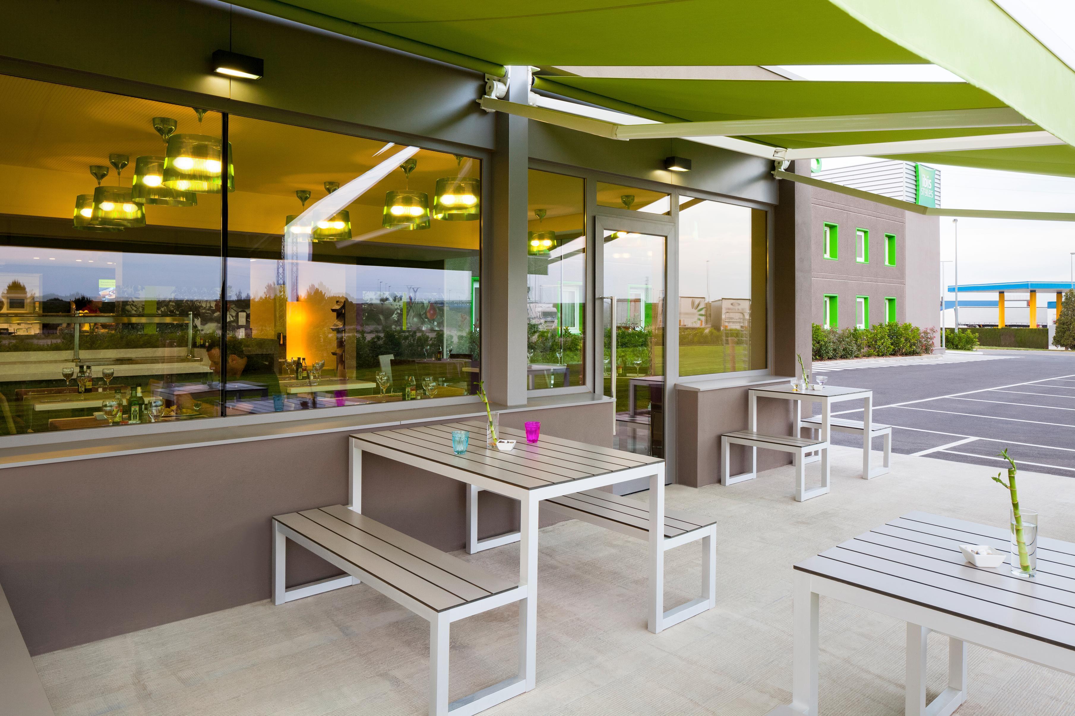 Ibis Styles Torrefarrera Hotel 2*