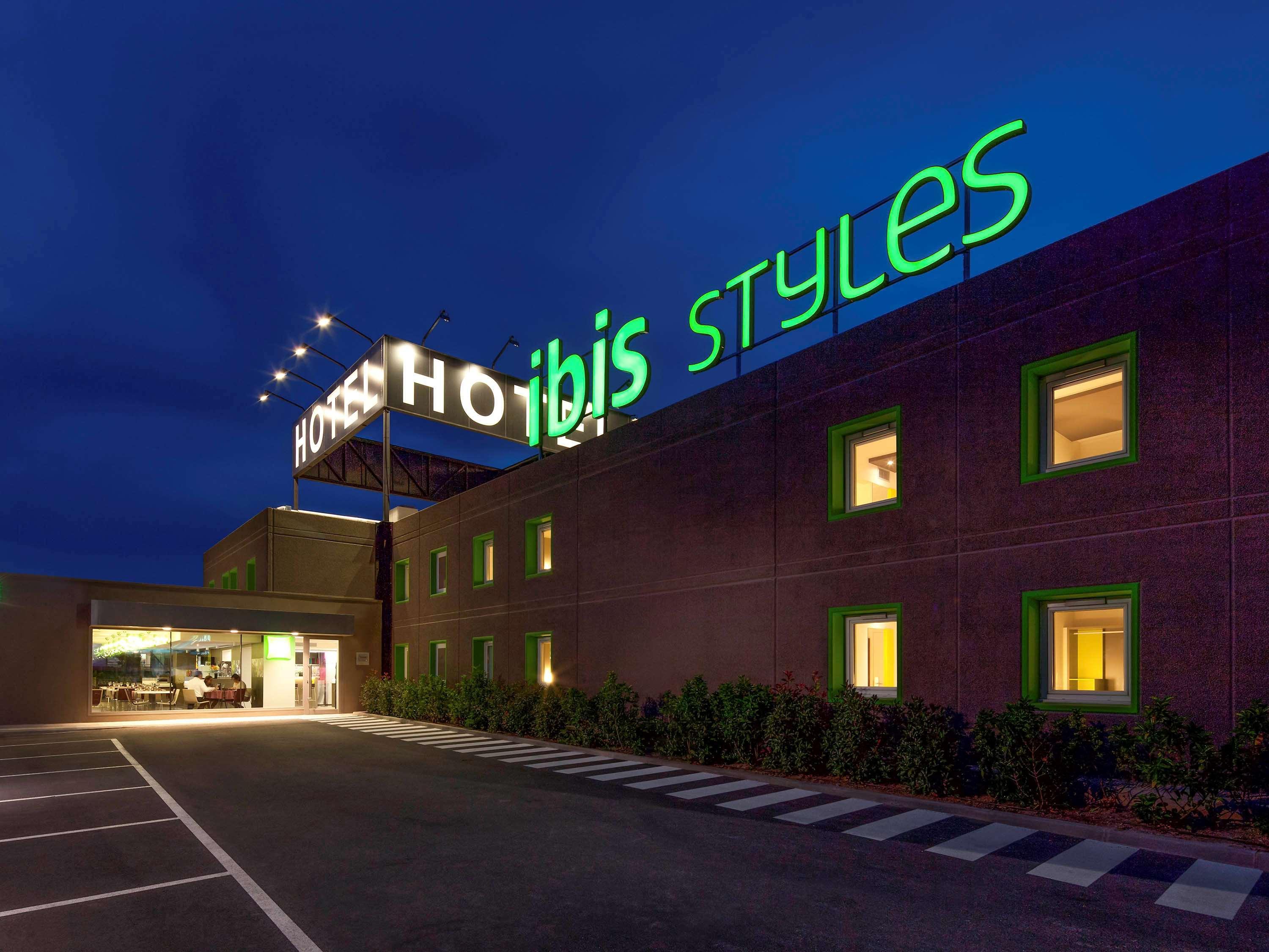 Hotel Ibis Styles Torrefarrera 2*
