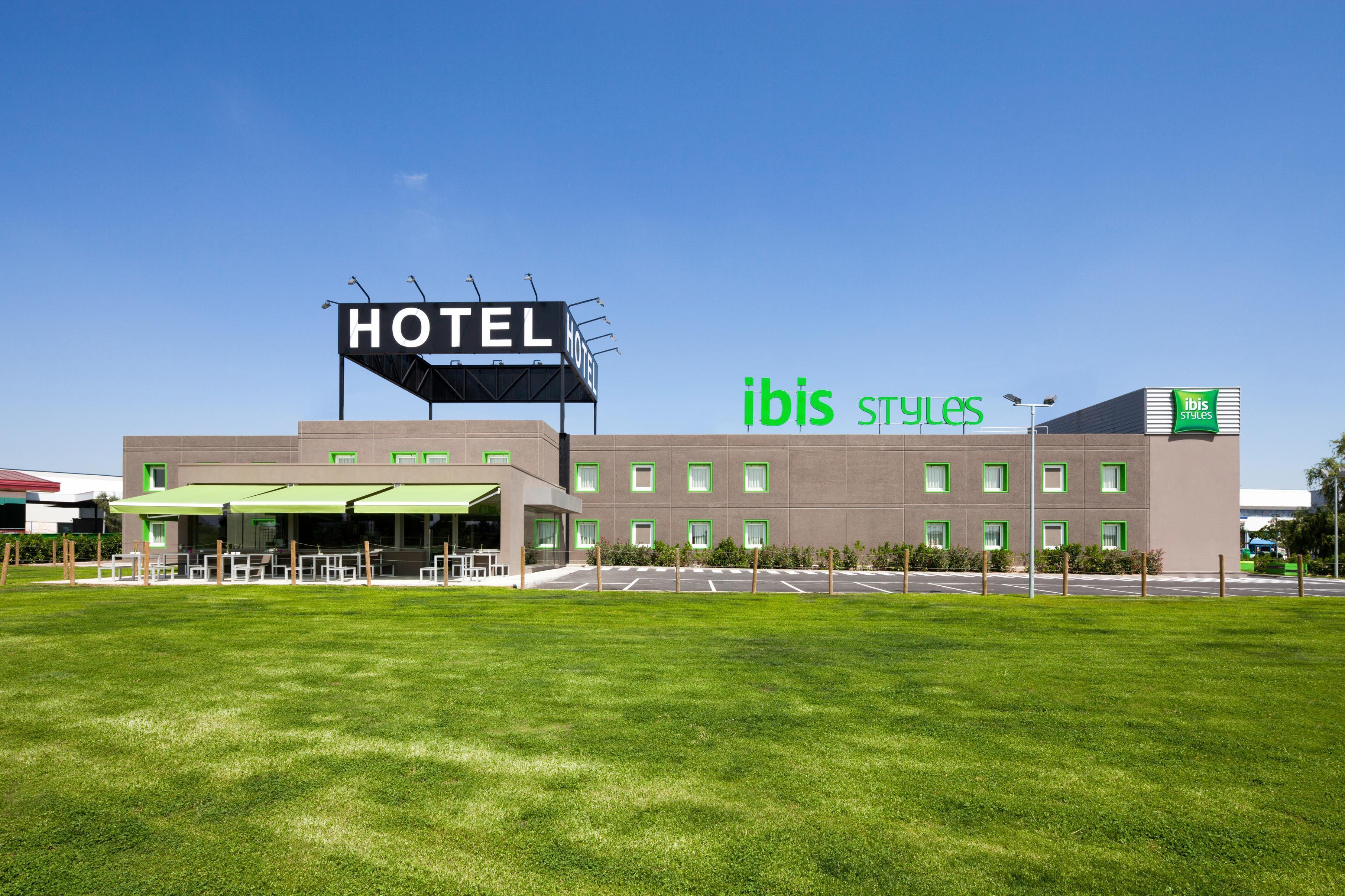 Ibis Styles Torrefarrera Hotel Torrefarrera