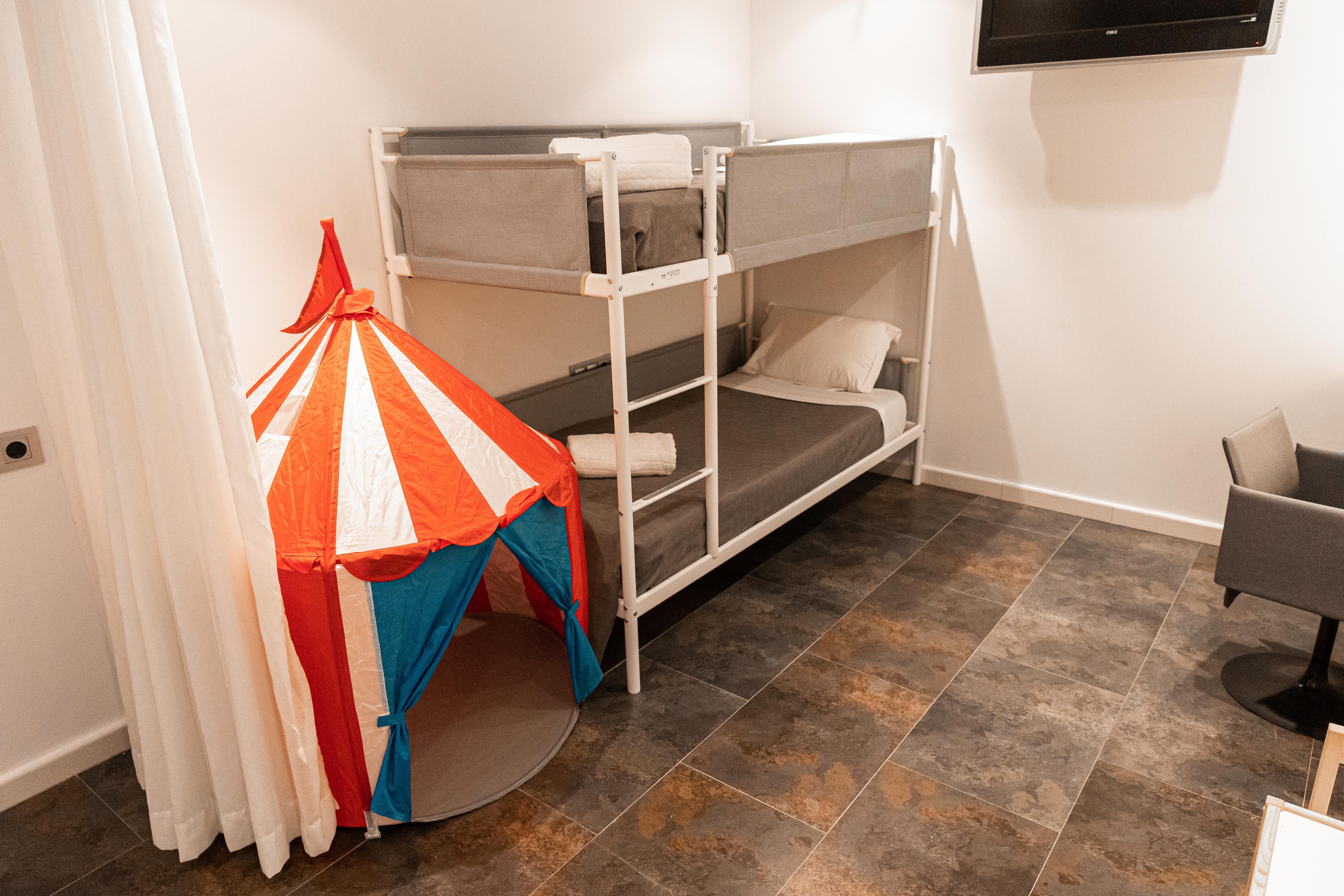 Hotel Nastasi & 4*