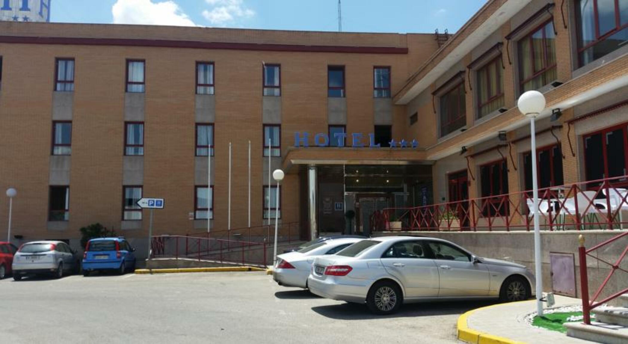 Humanes Hotel 2*