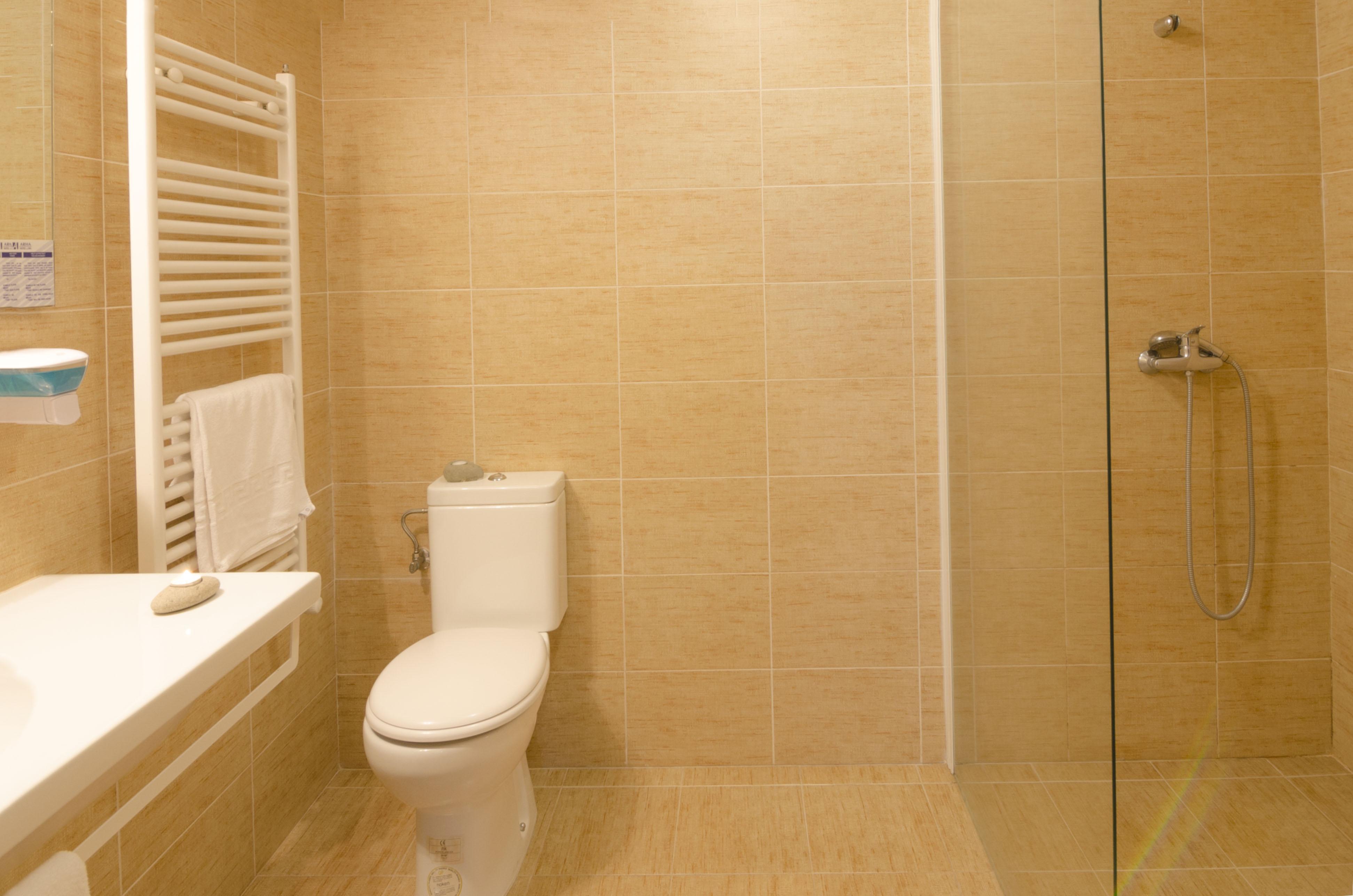 Hotel Arha & 2*