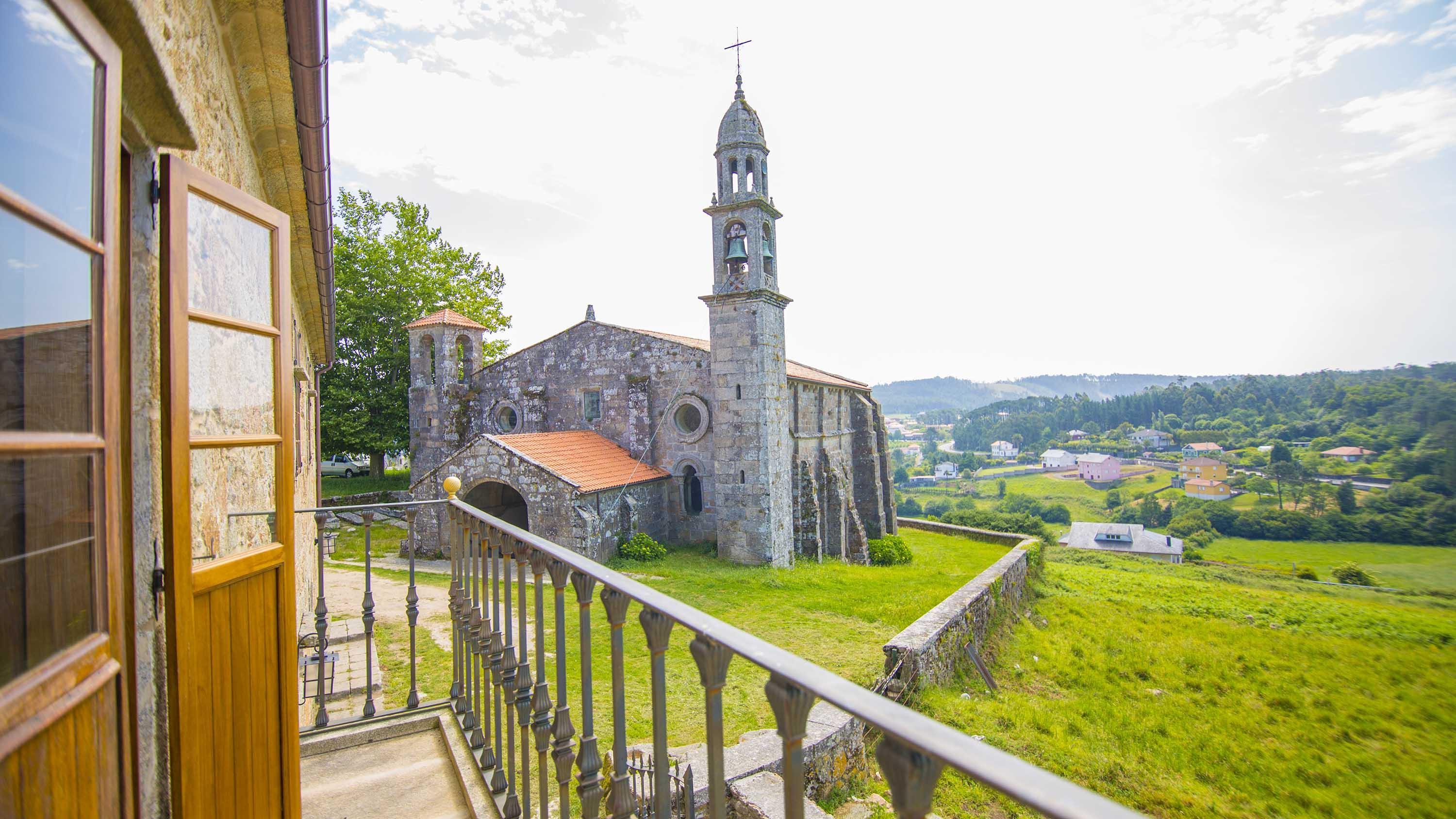 Monasterio Y De 2*
