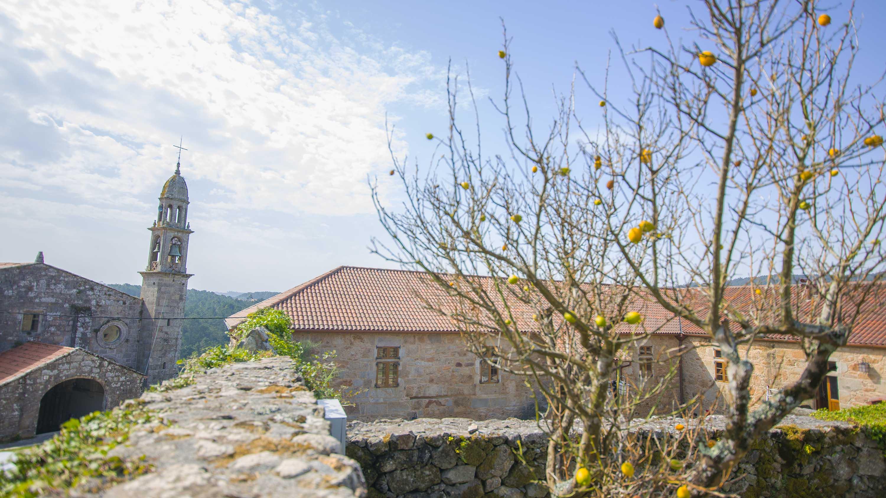 Monasterio Y De
