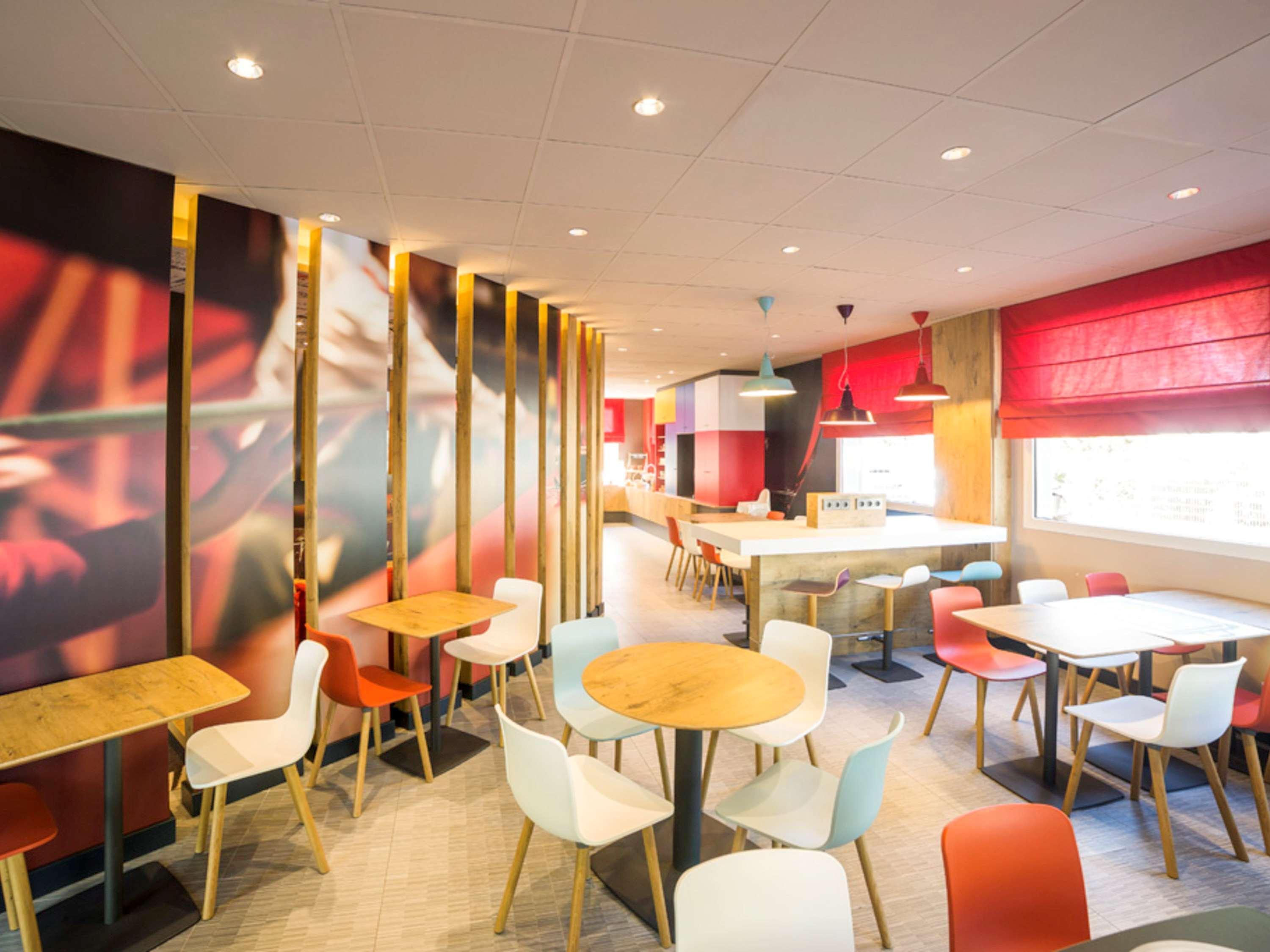 Ibis Barcelona Hotel 2*
