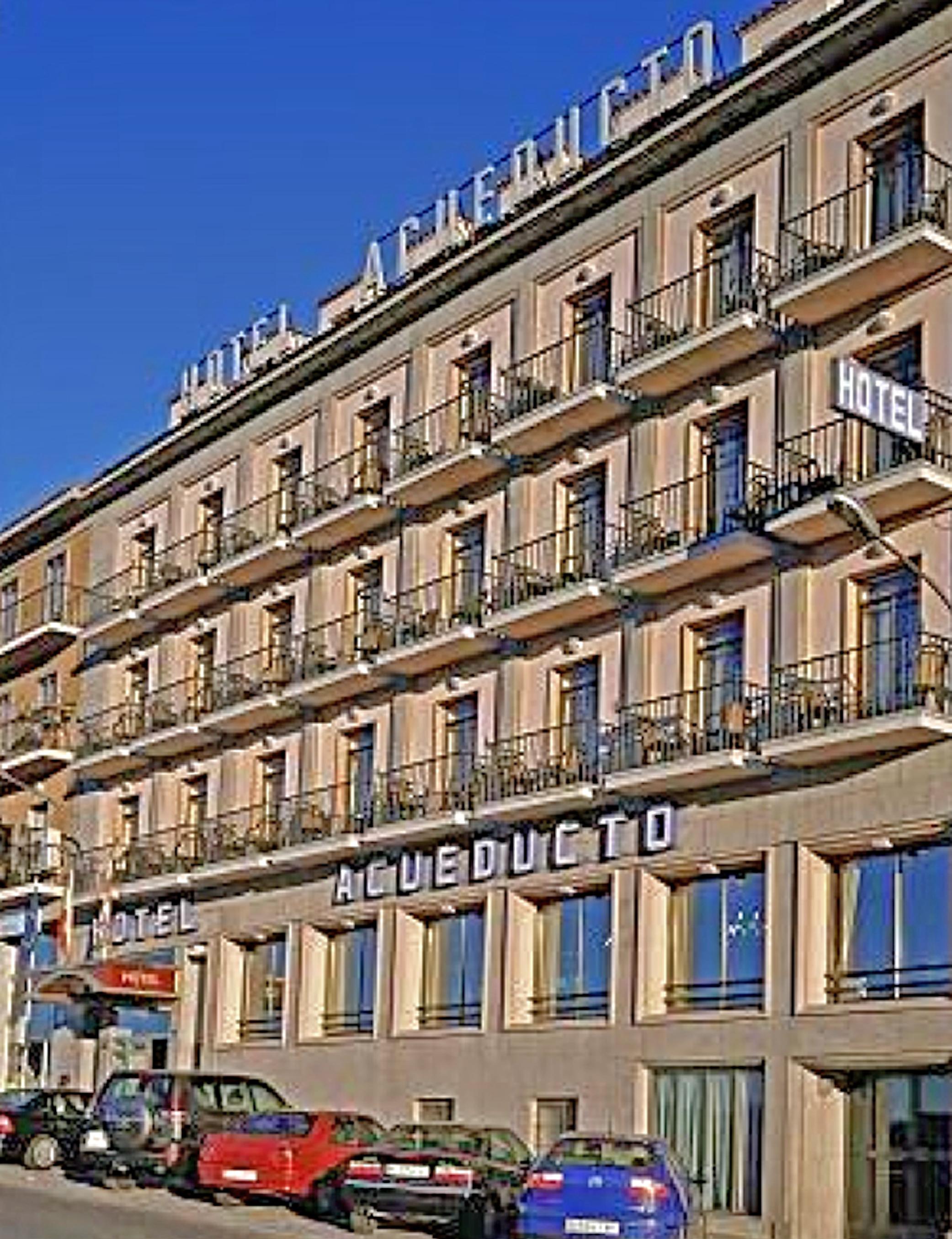 Hotel Ele Acueducto 3*