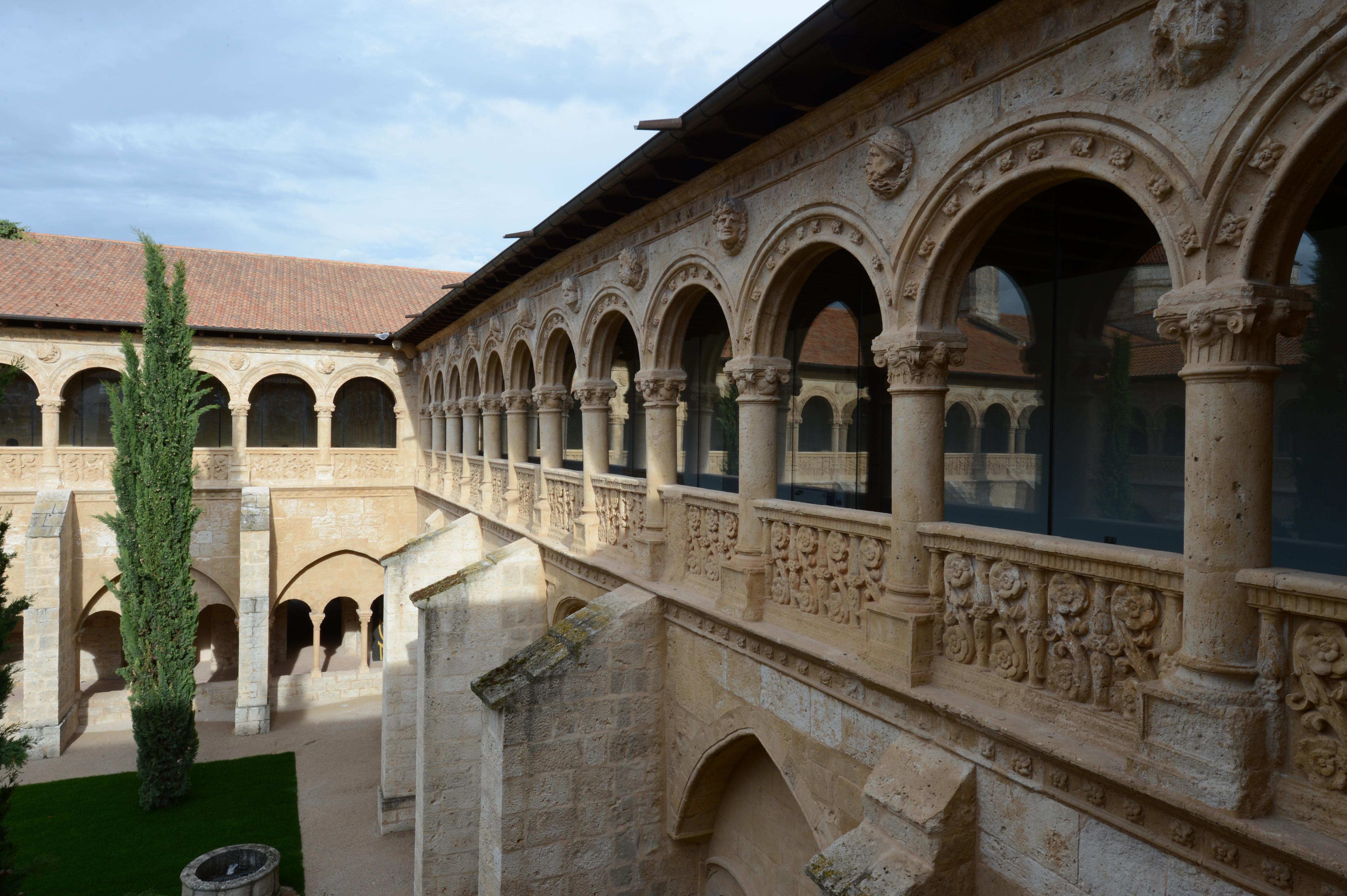 Hotel Castilla Termal Monasterio De Valbuena 5*