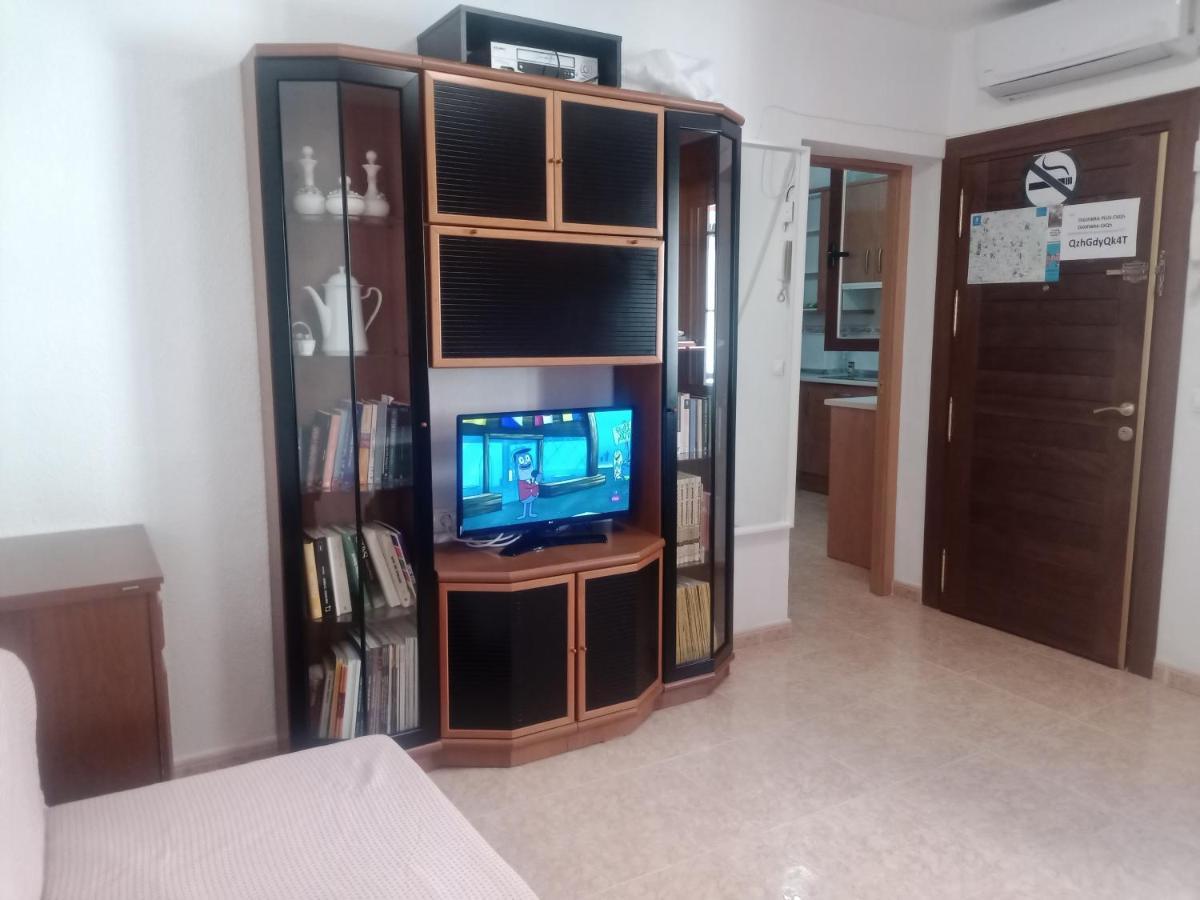 Piso de 2 dormitorios Madrid Centro Gran Vía - Plaza de España, el salón y 2 dormitorios tienen aire *