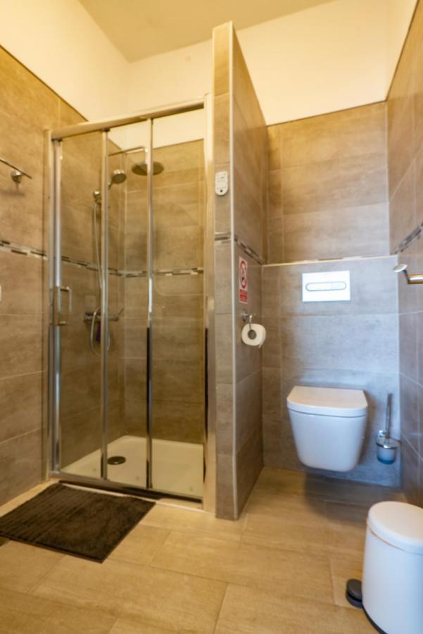 Сasa de vacaciones Spacious House With Huge Terrace Facing The Sea