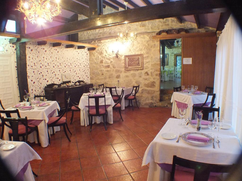 El Pomar Guest house Novales