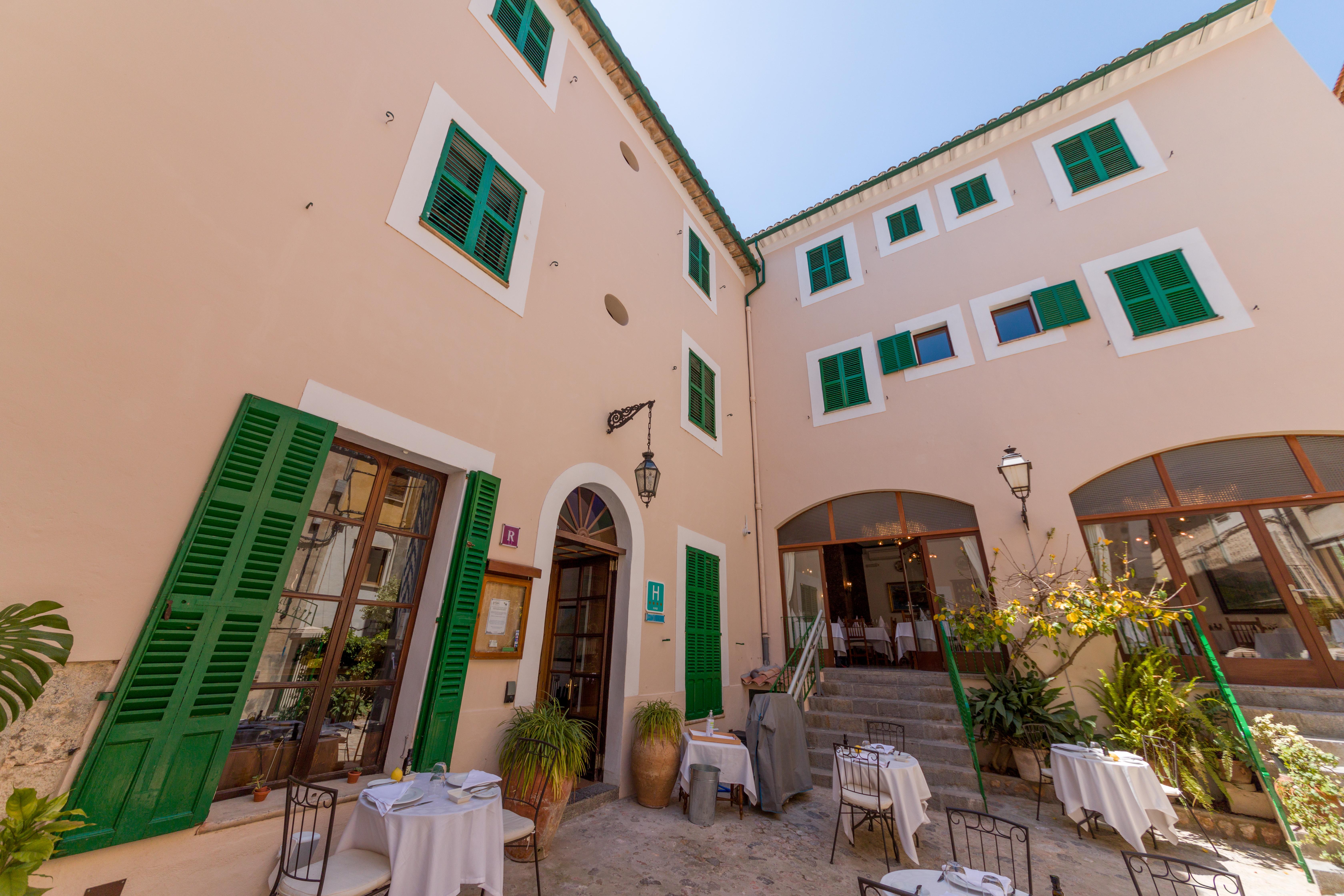 El Guía Hotel 4*