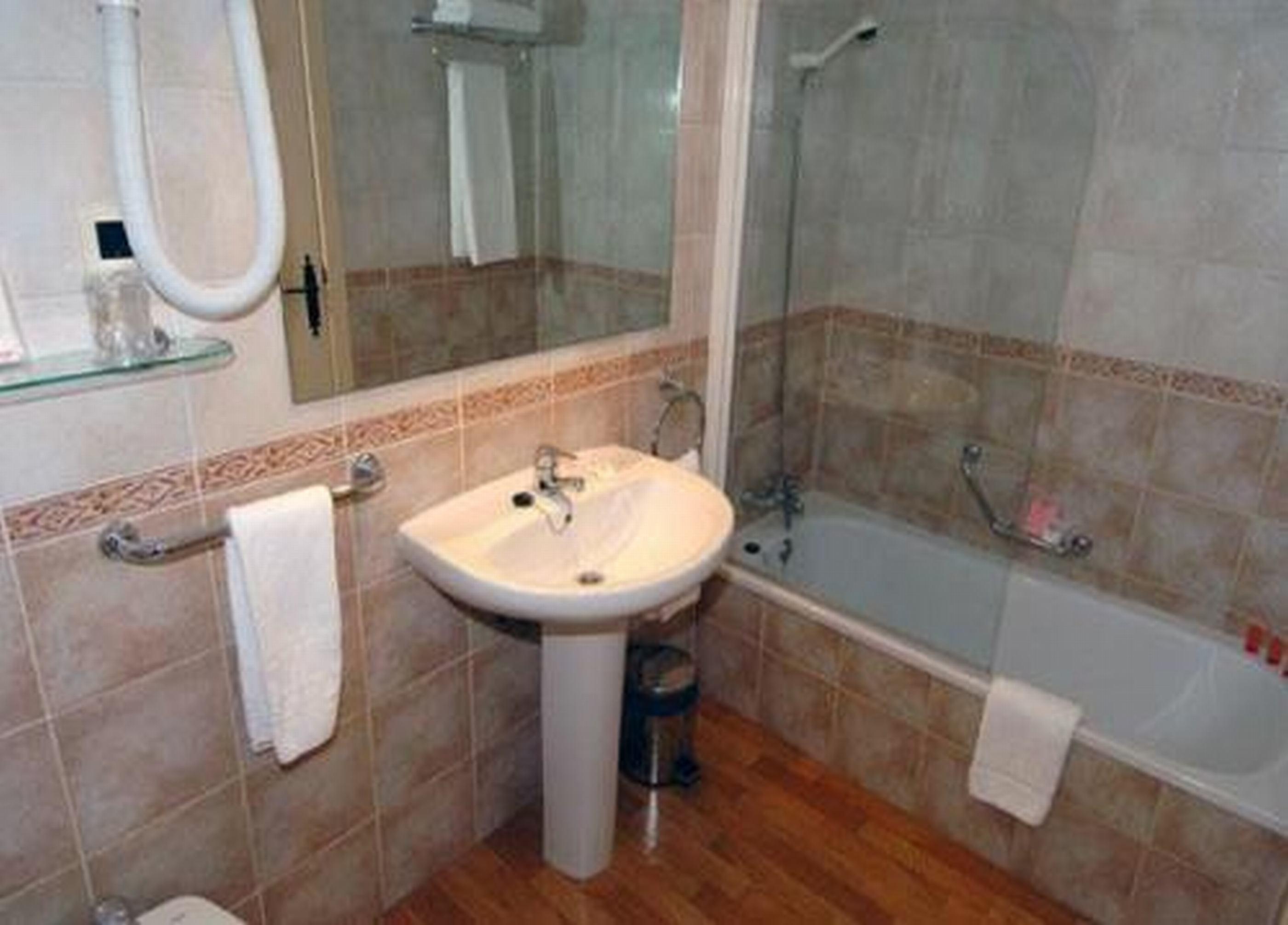 Romanic 3*