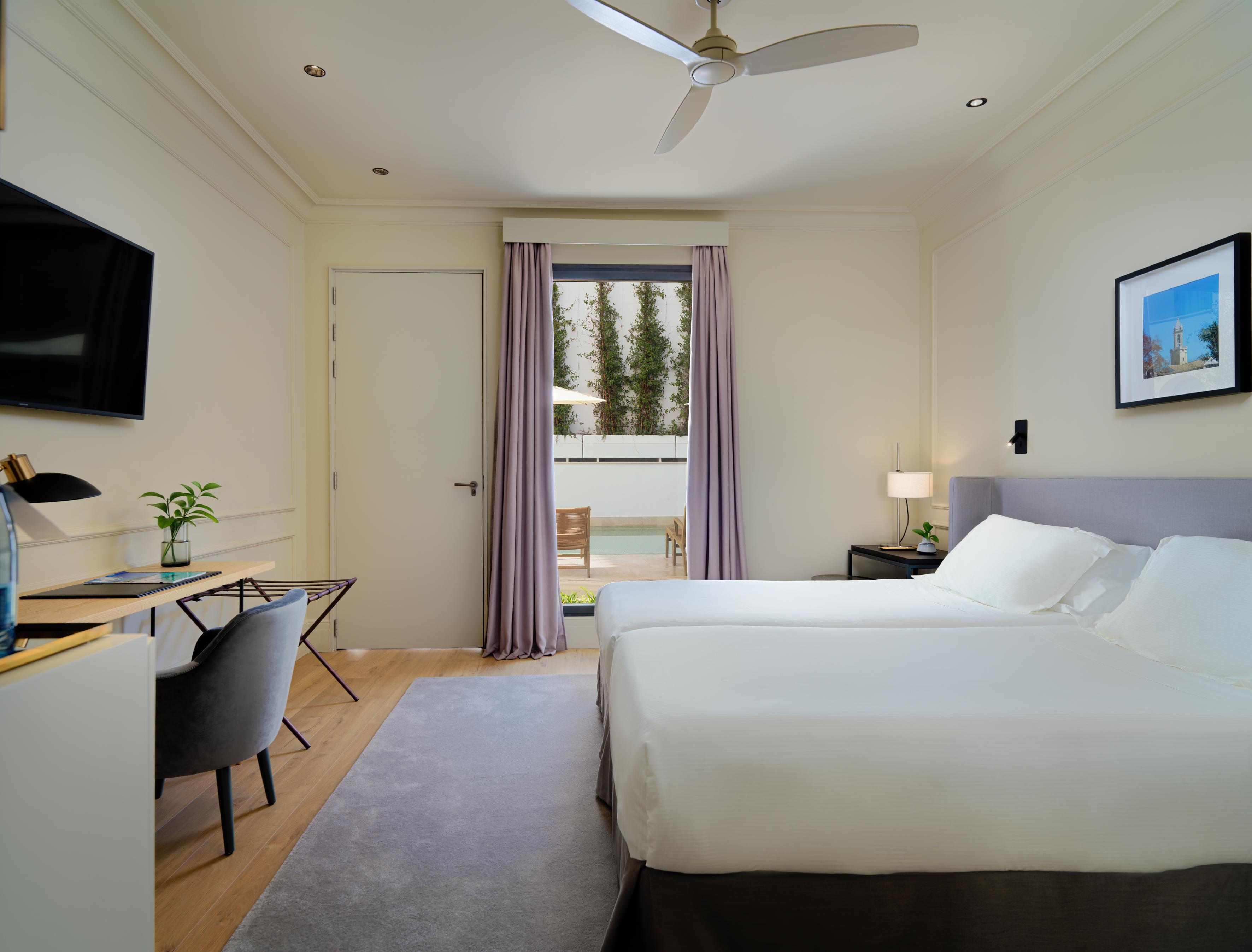 Hotel H10 Palacio Colomera