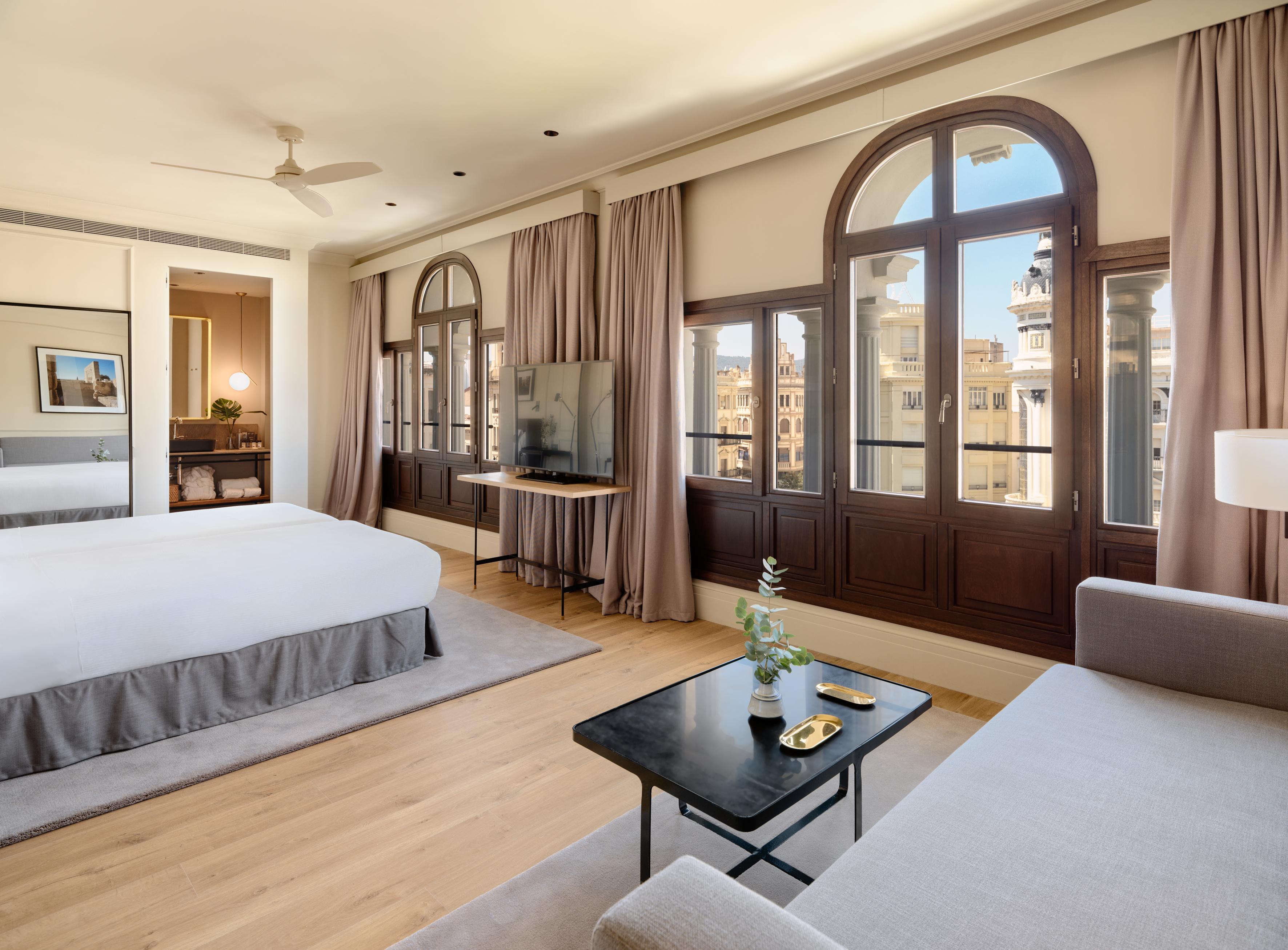 Hotel H10 Palacio Colomera 4*